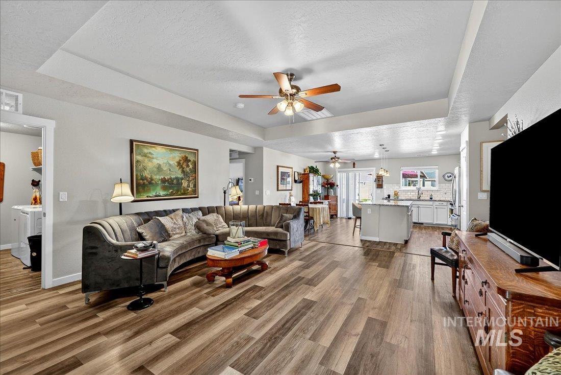 3174 N Greengate Way, Star, Idaho 83669, 3 Bedrooms, 2 Bathrooms, Residential For Sale, Price $444,900,MLS 98964908