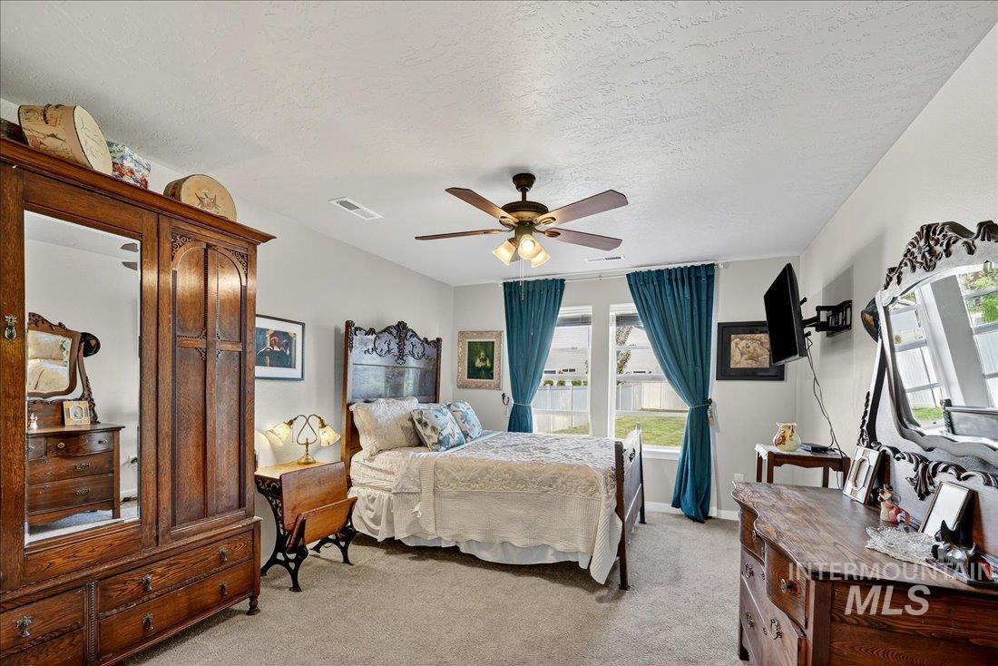 3174 N Greengate Way, Star, Idaho 83669, 3 Bedrooms, 2 Bathrooms, Residential For Sale, Price $444,900,MLS 98964908