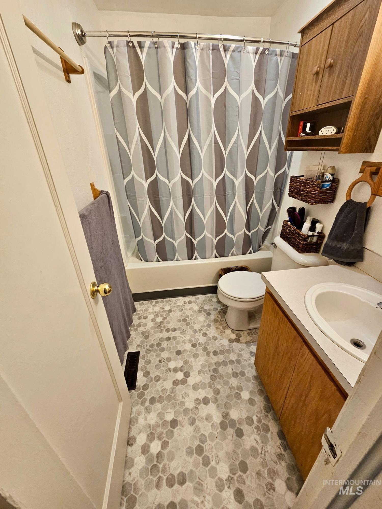 1908 S Atlantic, Boise, Idaho 83705, 2 Bedrooms, 1 Bathroom, Residential For Sale, Price $316,000,MLS 98964948