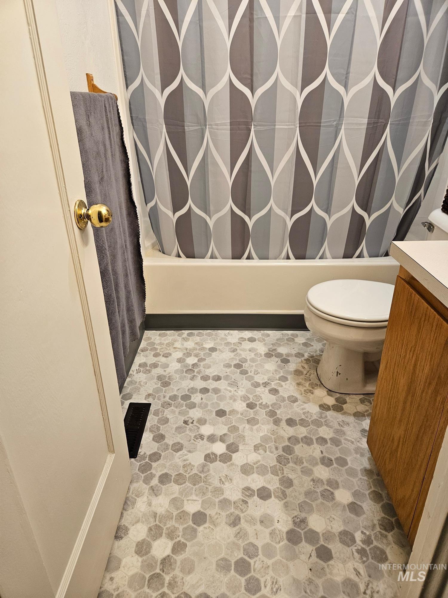 1908 S Atlantic, Boise, Idaho 83705, 2 Bedrooms, 1 Bathroom, Residential For Sale, Price $316,000,MLS 98964948