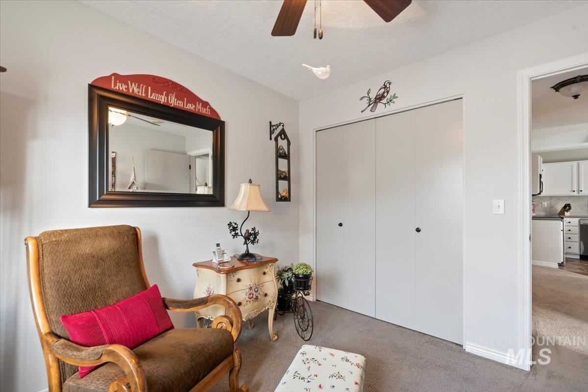 1031 W Gold Street, Kuna, Idaho 83634, 3 Bedrooms, 2 Bathrooms, Residential For Sale, Price $384,000,MLS 98964970