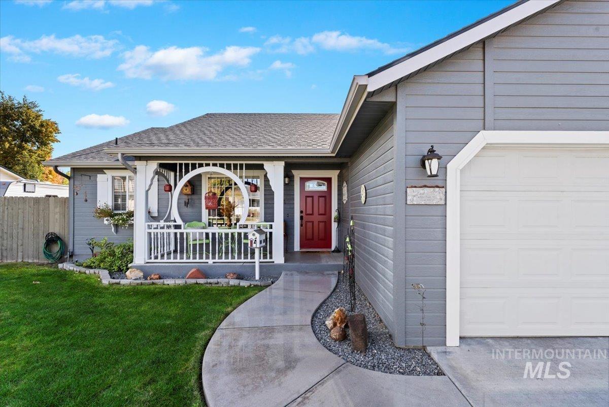 1031 W Gold Street, Kuna, Idaho 83634, 3 Bedrooms, 2 Bathrooms, Residential For Sale, Price $384,000,MLS 98964970