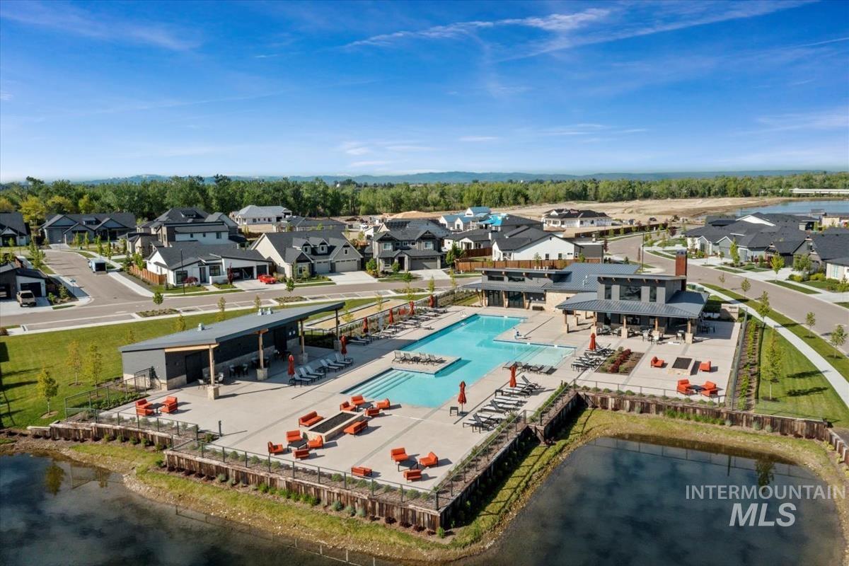 8416 W Meltwater Ln, Eagle, Idaho 83616, 3 Bedrooms, 2 Bathrooms, Residential For Sale, Price $599,990,MLS 98964971