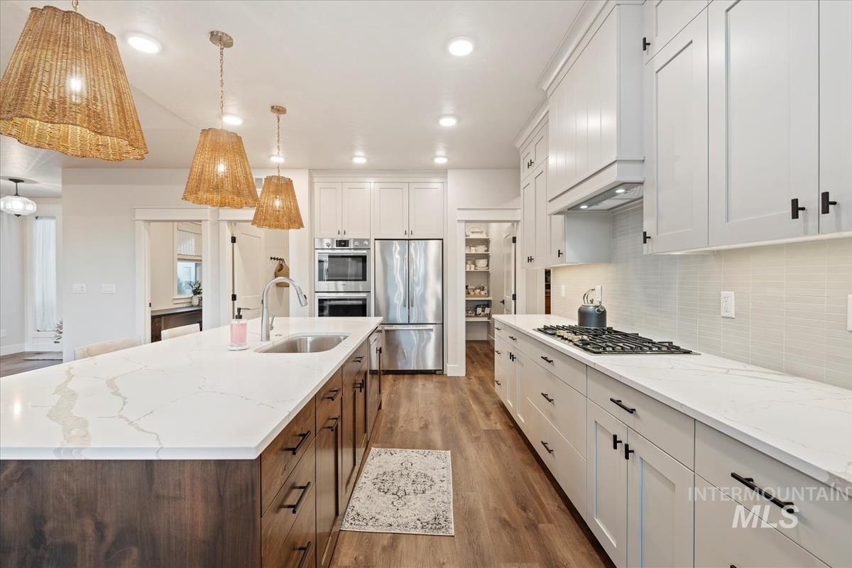 8416 W Meltwater Ln, Eagle, Idaho 83616, 3 Bedrooms, 2 Bathrooms, Residential For Sale, Price $599,990,MLS 98964971