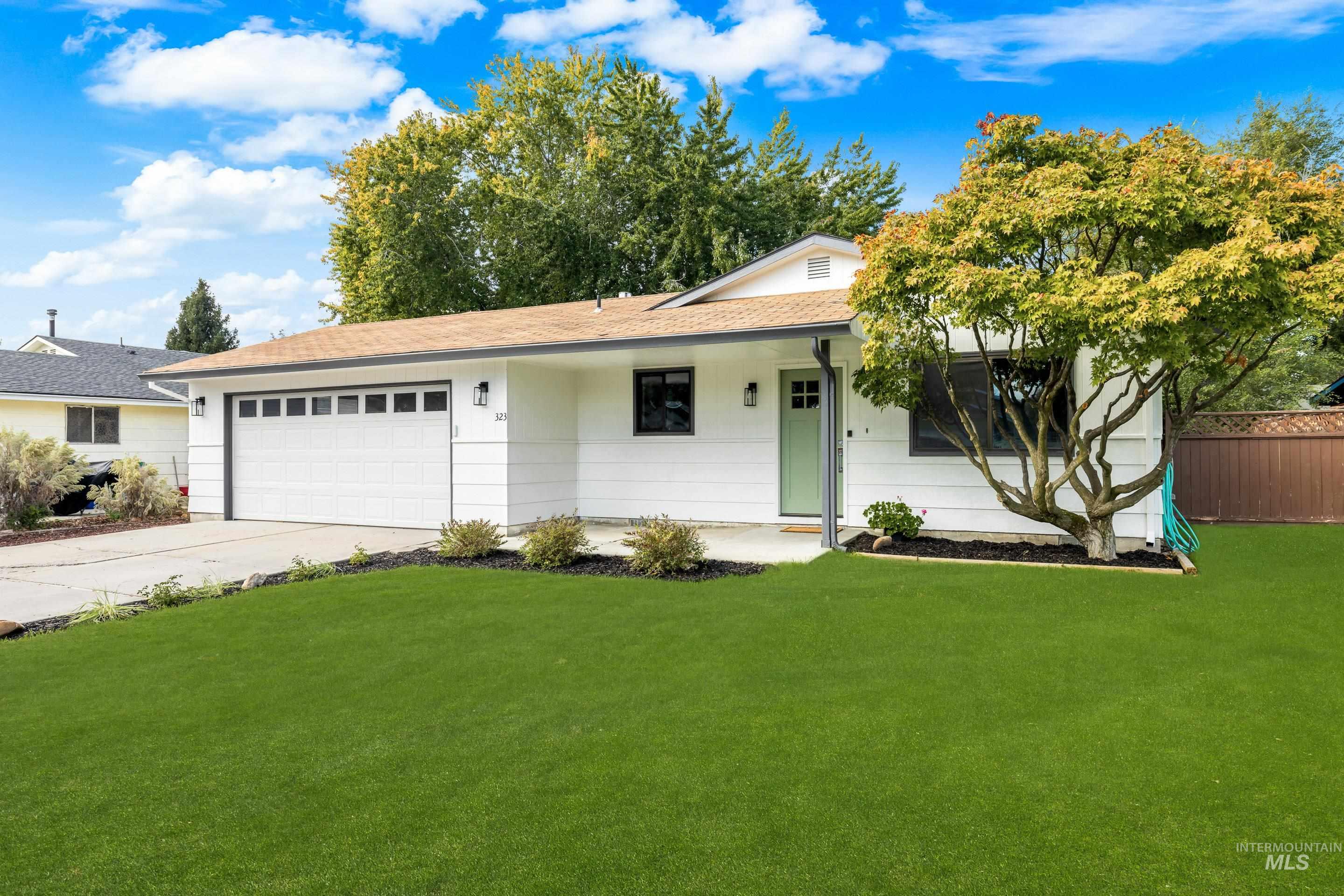 323 S Harlan Pl, Eagle, Idaho 83616, 3 Bedrooms, 2 Bathrooms, Residential For Sale, Price $465,000,MLS 98964996