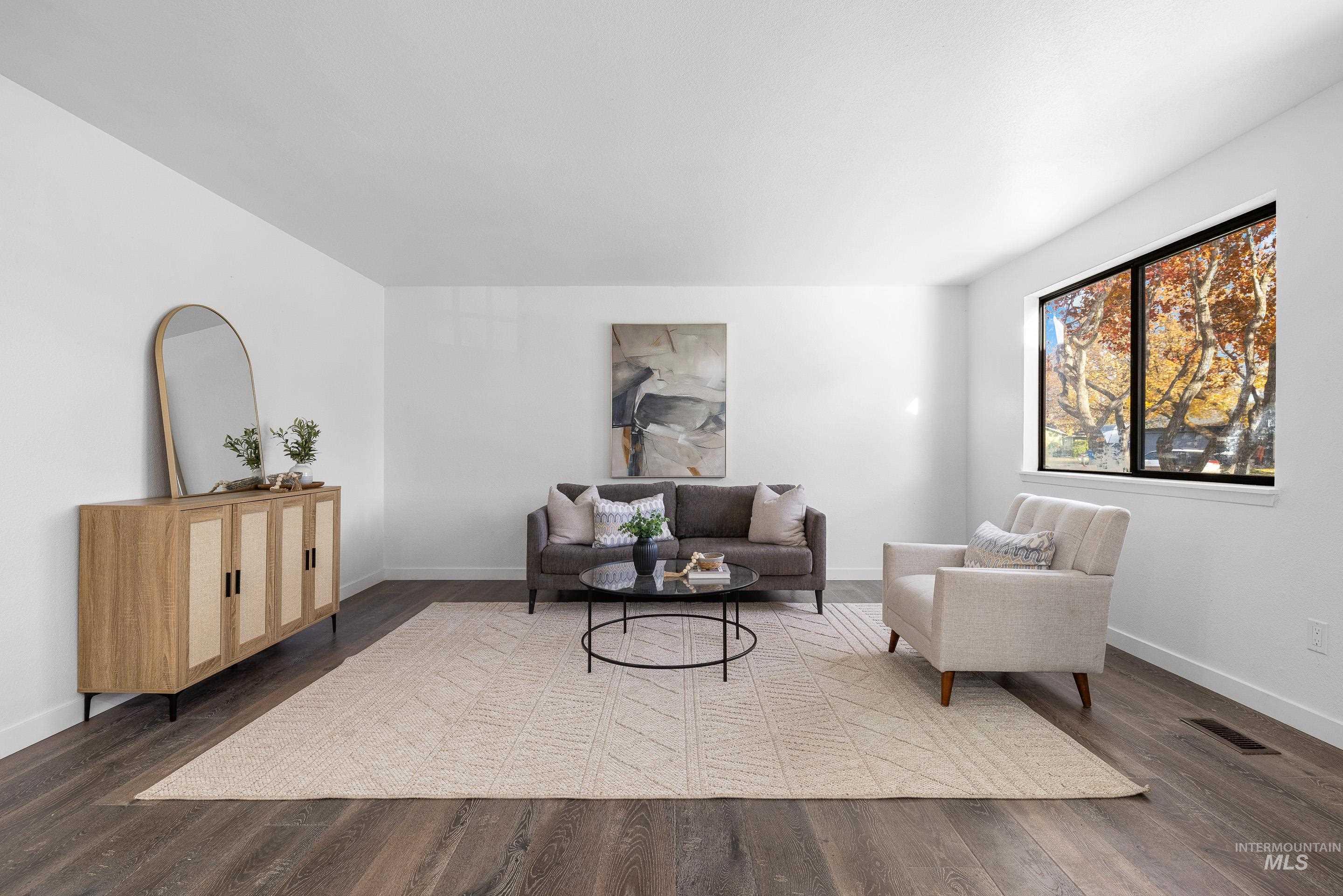 323 S Harlan Pl, Eagle, Idaho 83616, 3 Bedrooms, 2 Bathrooms, Residential For Sale, Price $465,000,MLS 98964996