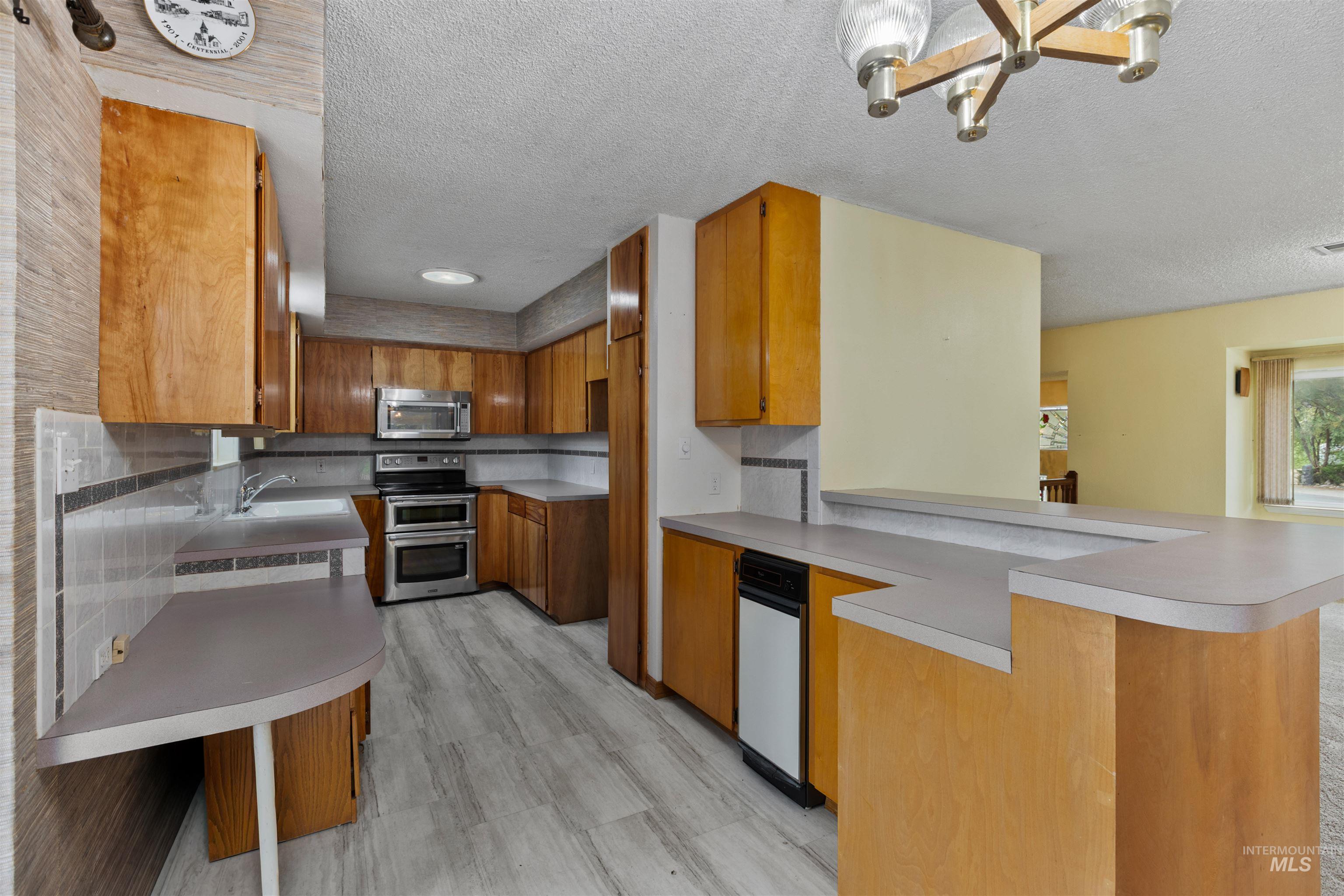 9948 Ash Lane, Payette, Idaho 83661, 4 Bedrooms, 2 Bathrooms, Residential For Sale, Price $650,000,MLS 98965014