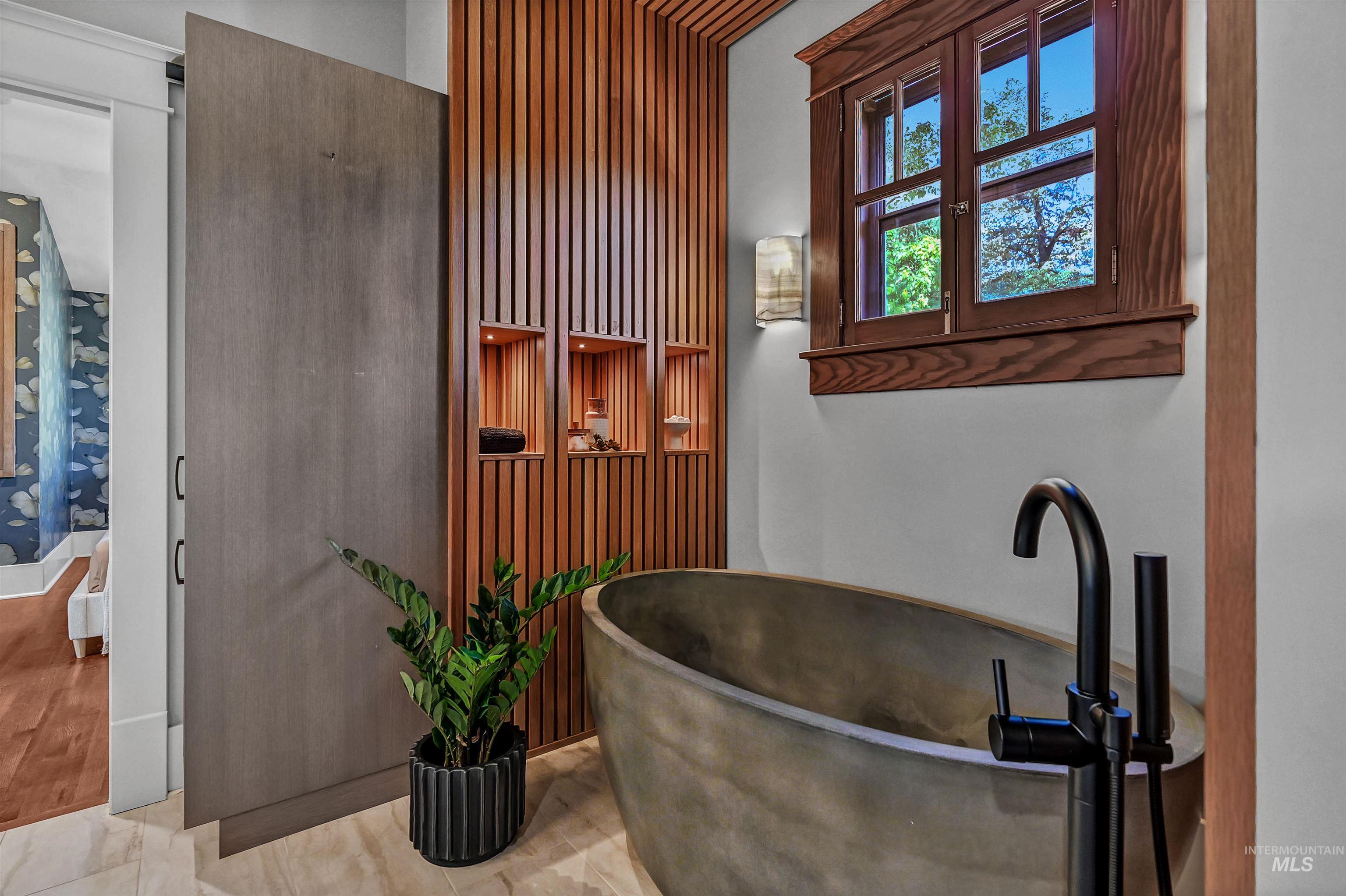 1019 N 9Th St, Boise, Idaho 83702-4232, 4 Bedrooms, 2.5 Bathrooms, Residential For Sale, Price $2,400,000,MLS 98965033