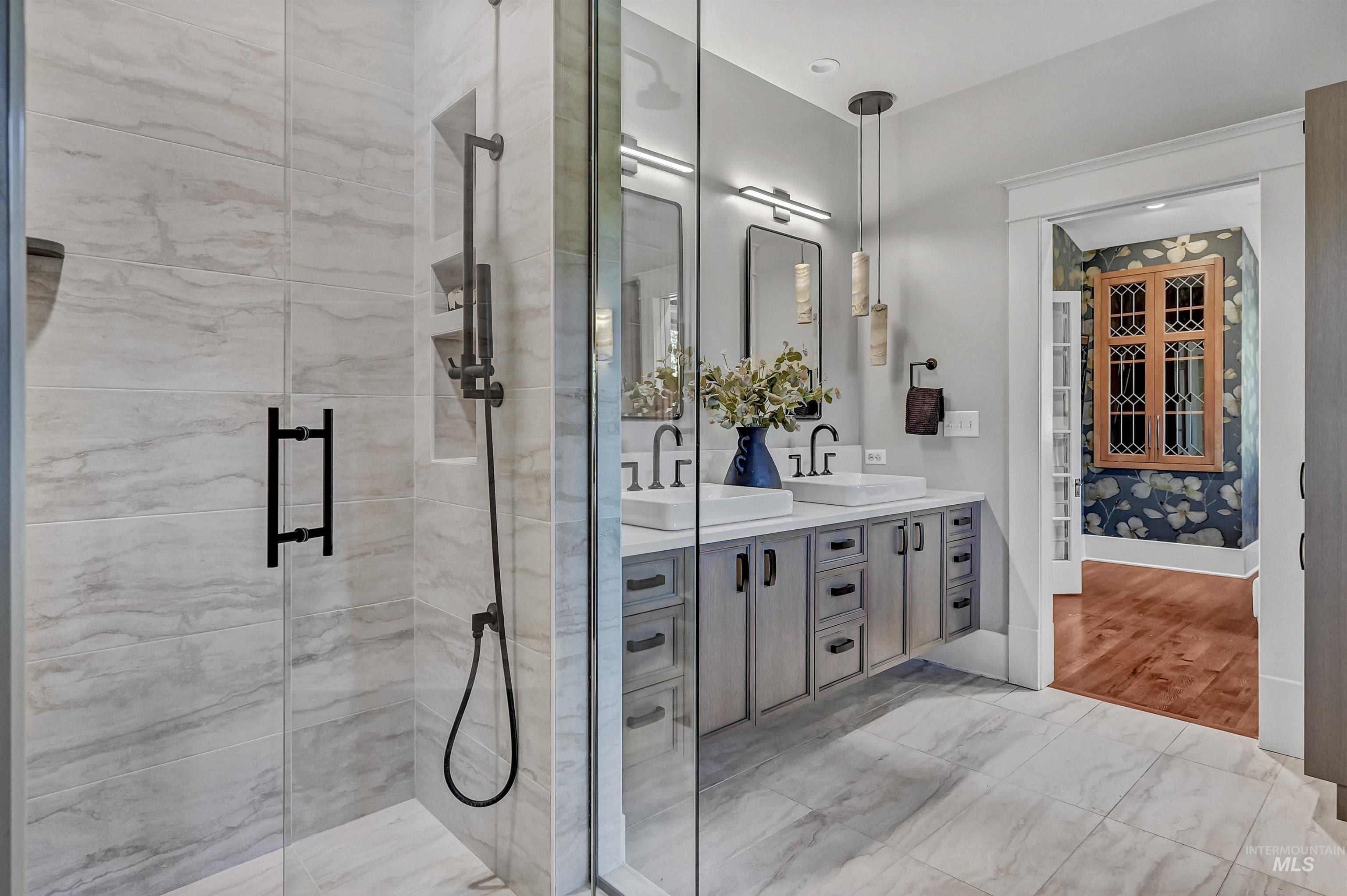 1019 N 9Th St, Boise, Idaho 83702-4232, 4 Bedrooms, 2.5 Bathrooms, Residential For Sale, Price $2,400,000,MLS 98965033