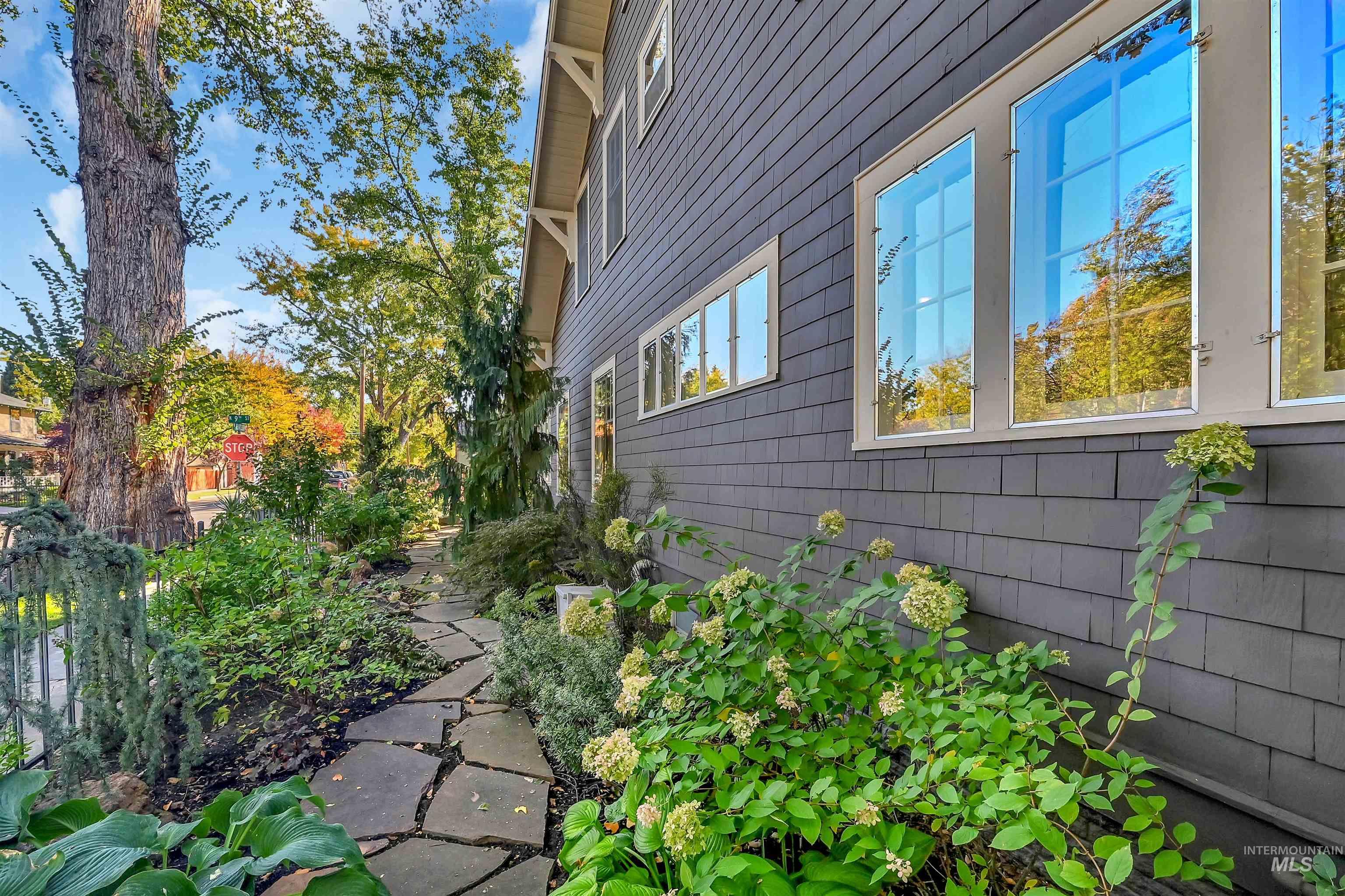 1019 N 9Th St, Boise, Idaho 83702-4232, 4 Bedrooms, 2.5 Bathrooms, Residential For Sale, Price $2,400,000,MLS 98965033