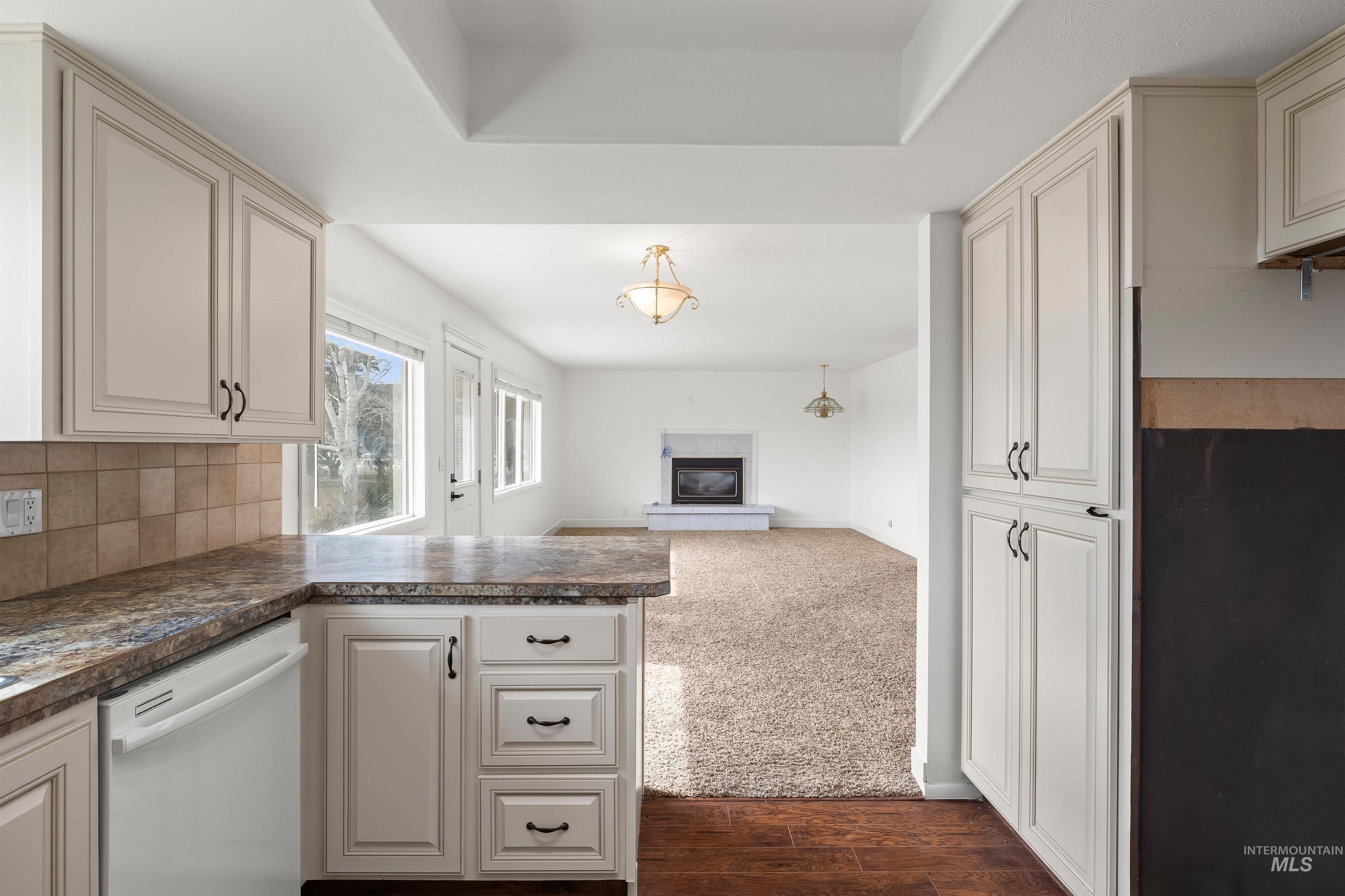 415 W 300 S, Heyburn, Idaho 83336, 4 Bedrooms, 2.5 Bathrooms, Residential For Sale, Price $595,000, 98965040