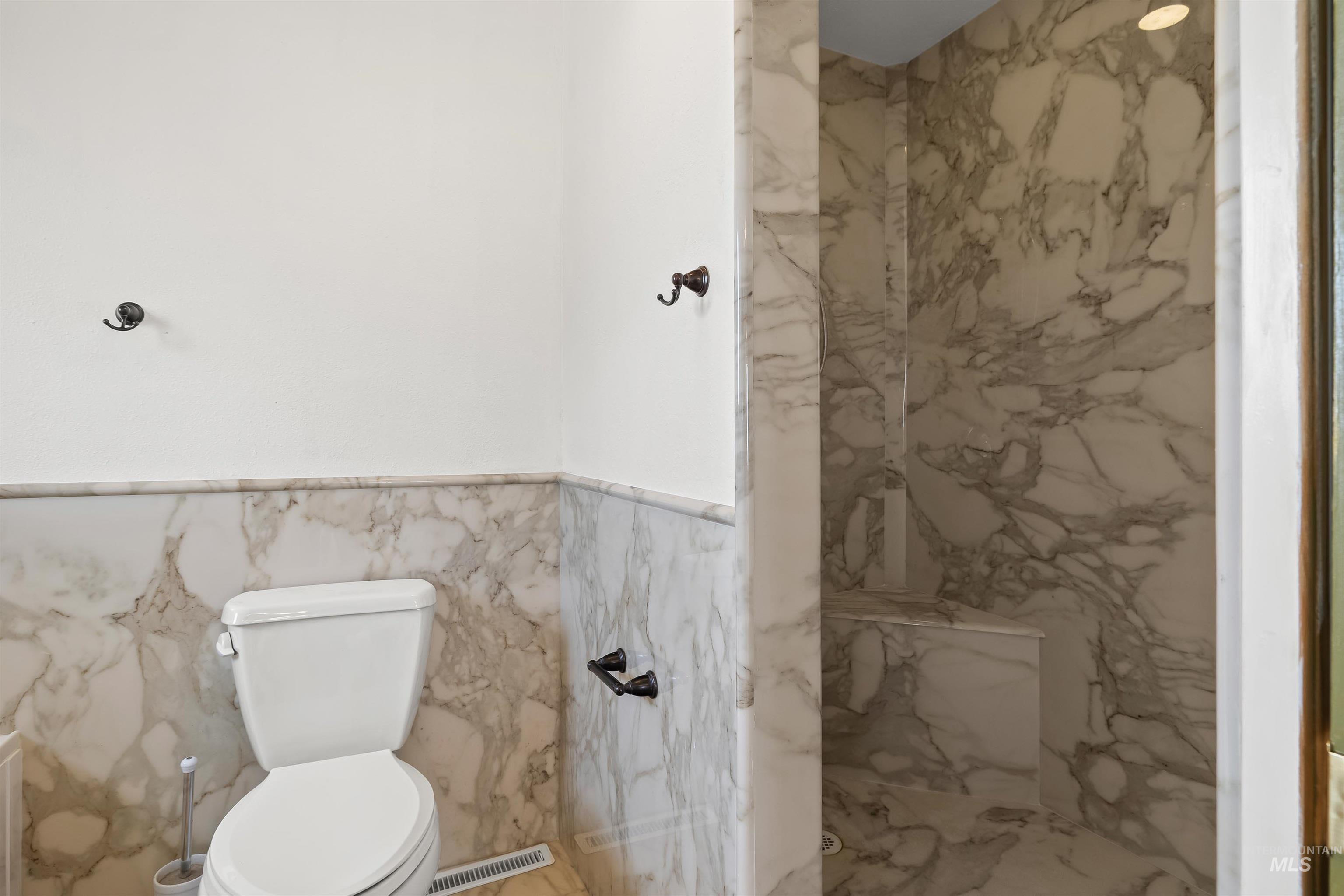 415 W 300 S, Heyburn, Idaho 83336, 4 Bedrooms, 2.5 Bathrooms, Residential For Sale, Price $595,000, 98965040