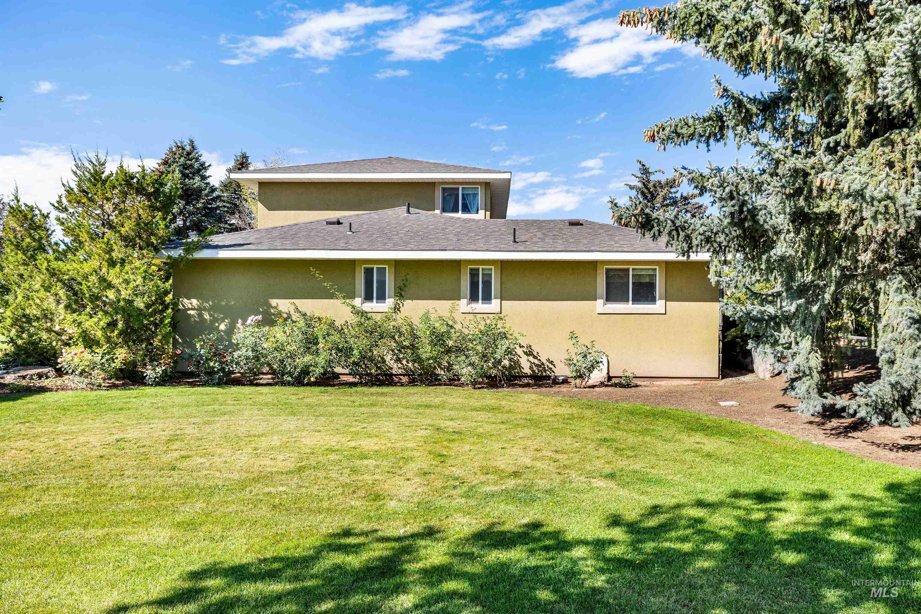 415 W 300 S, Heyburn, Idaho 83336, 4 Bedrooms, 2.5 Bathrooms, Residential For Sale, Price $595,000, 98965040