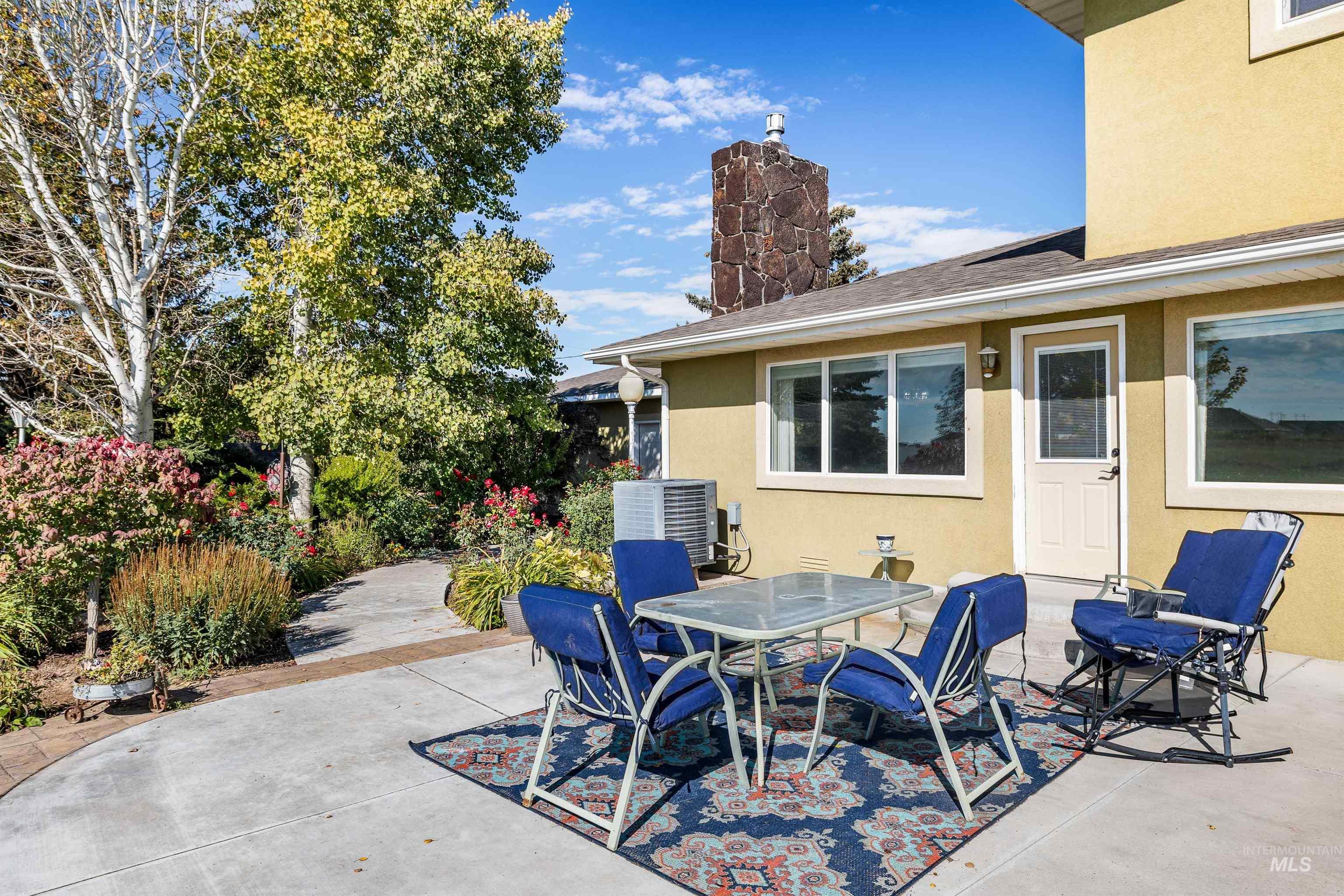 415 W 300 S, Heyburn, Idaho 83336, 4 Bedrooms, 2.5 Bathrooms, Residential For Sale, Price $595,000, 98965040