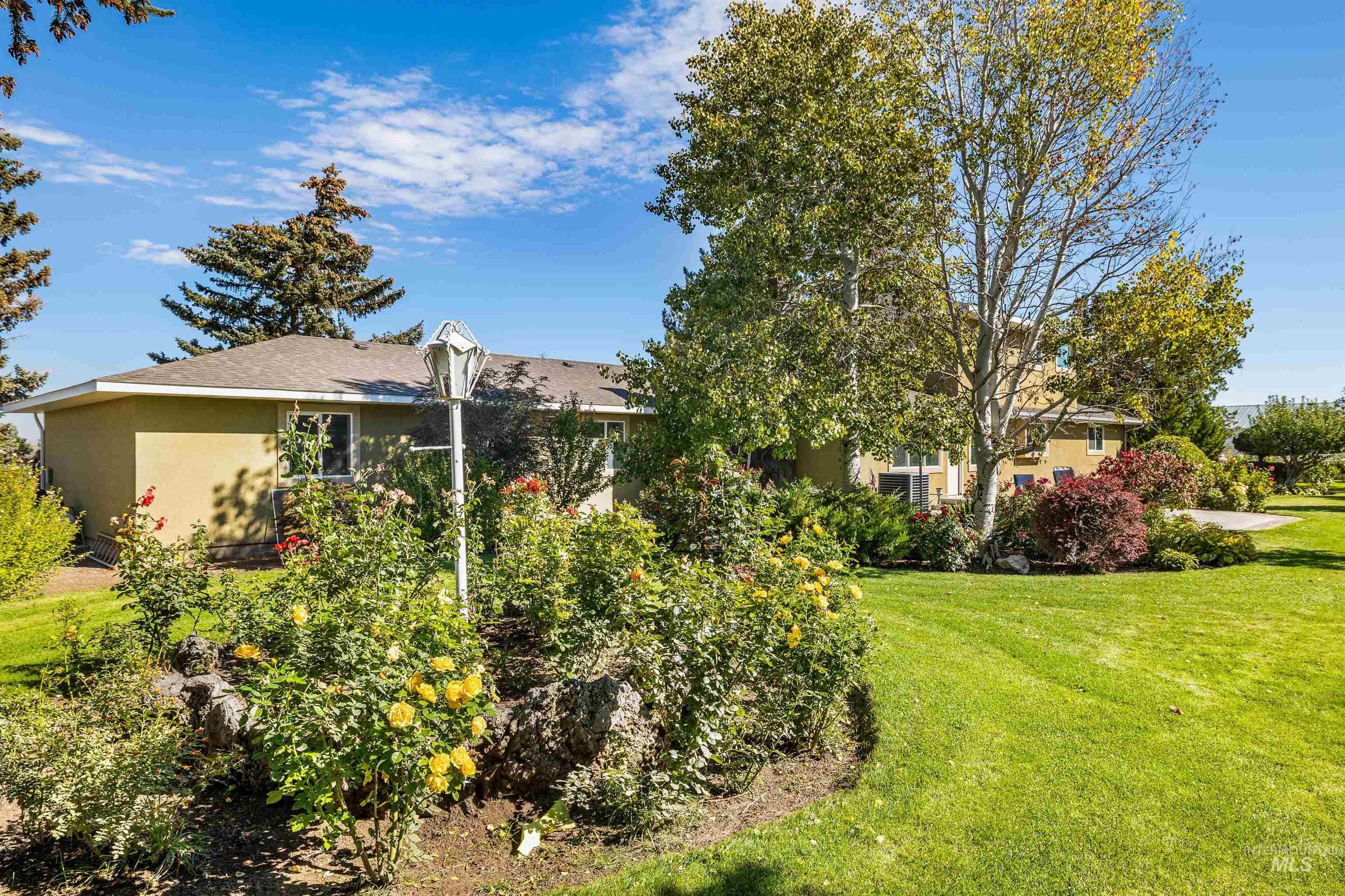 415 W 300 S, Heyburn, Idaho 83336, 4 Bedrooms, 2.5 Bathrooms, Residential For Sale, Price $595,000, 98965040