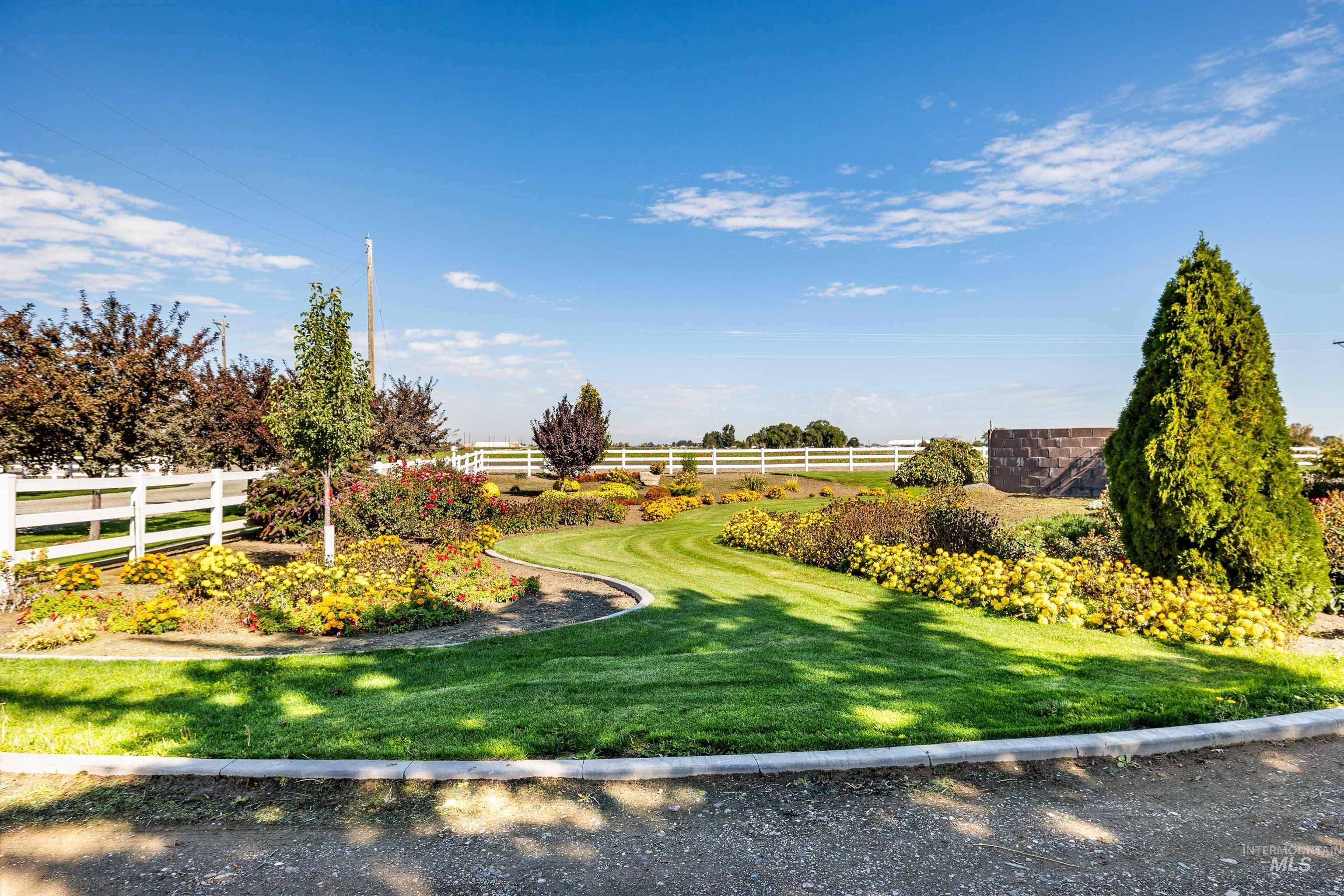 415 W 300 S, Heyburn, Idaho 83336, 4 Bedrooms, 2.5 Bathrooms, Residential For Sale, Price $595,000, 98965040