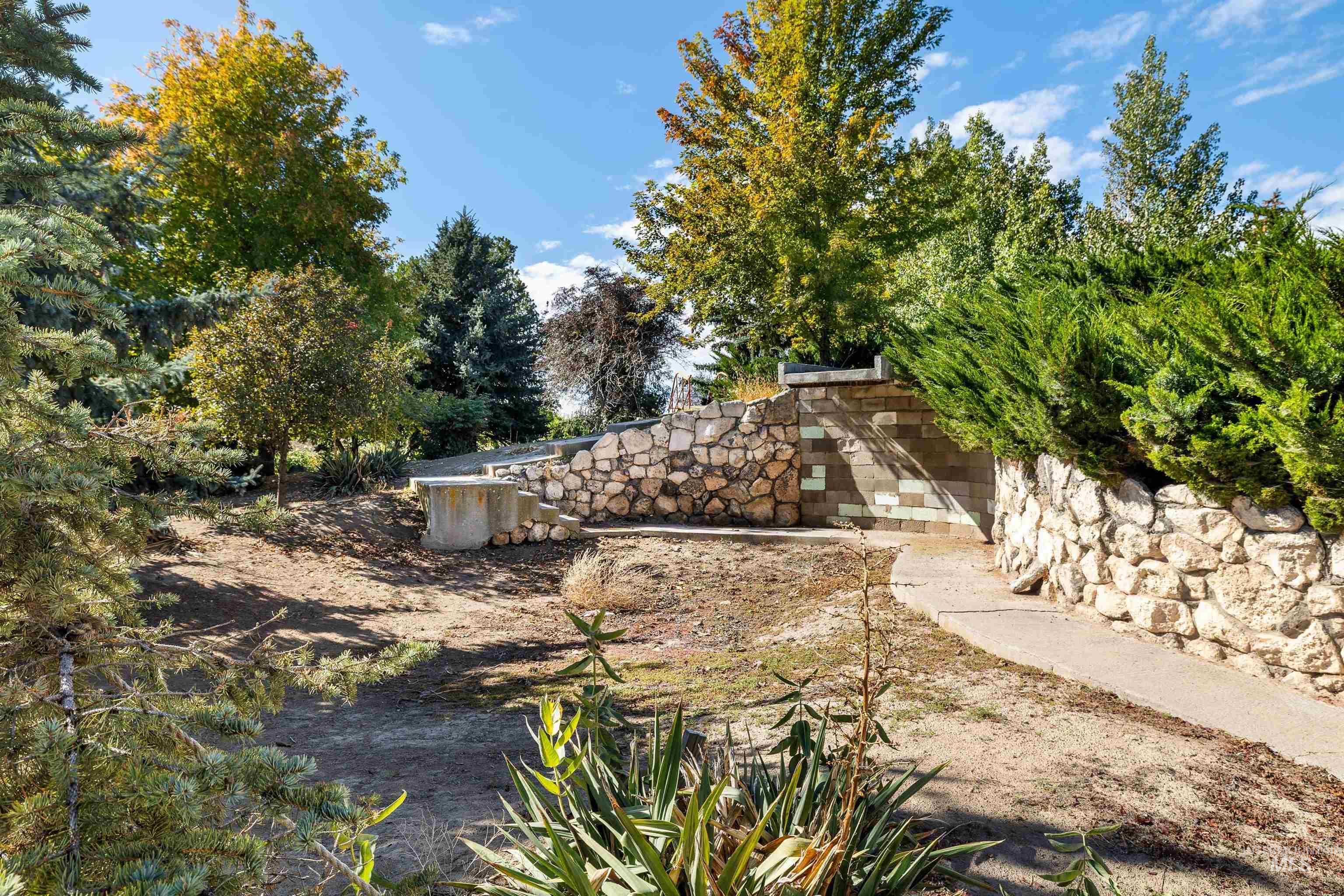 415 W 300 S, Heyburn, Idaho 83336, 4 Bedrooms, 2.5 Bathrooms, Residential For Sale, Price $595,000, 98965040