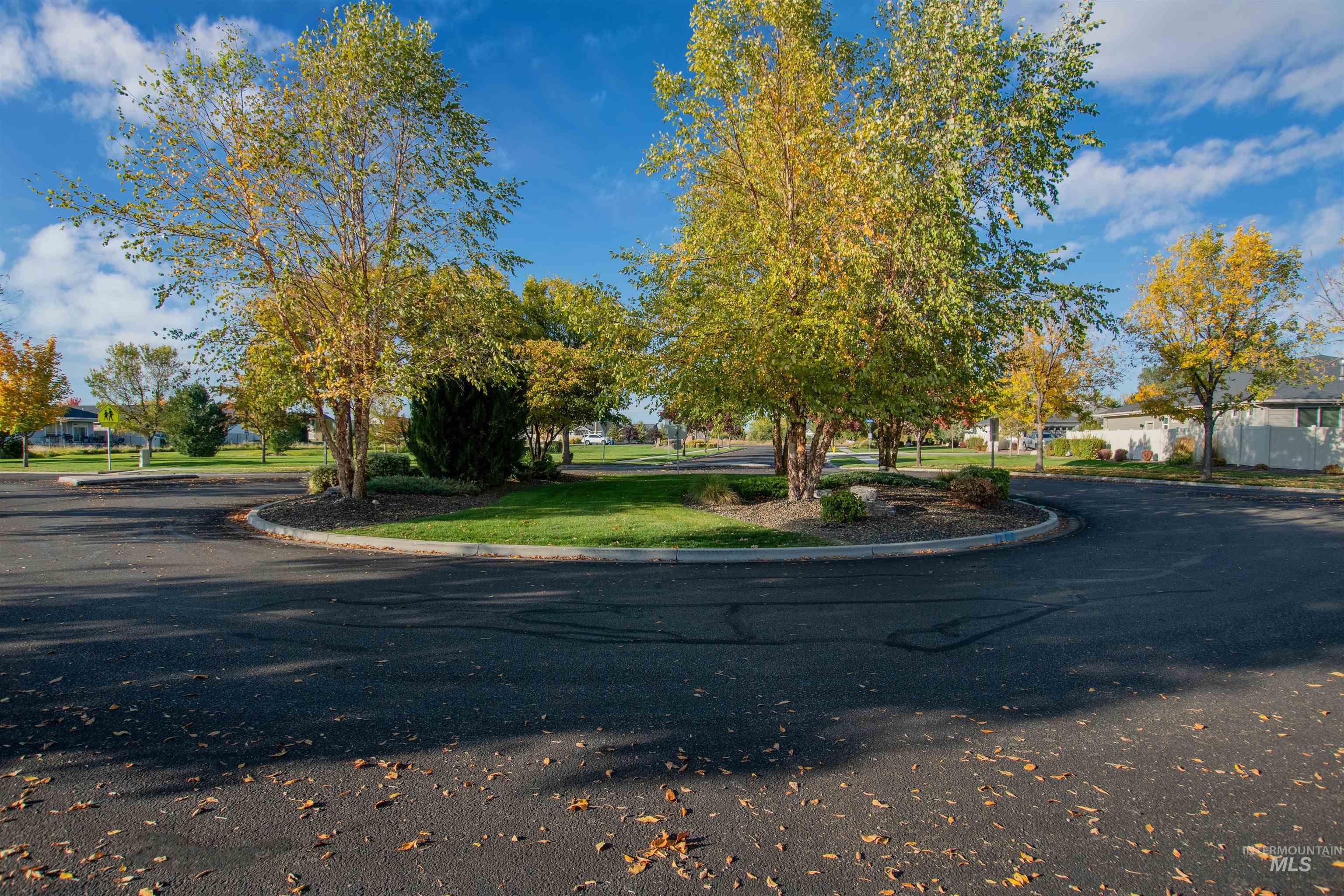 5010 S Lava Springs Loop, Nampa, Idaho 83686, 3 Bedrooms, 2 Bathrooms, Residential For Sale, Price $415,000, 98965046