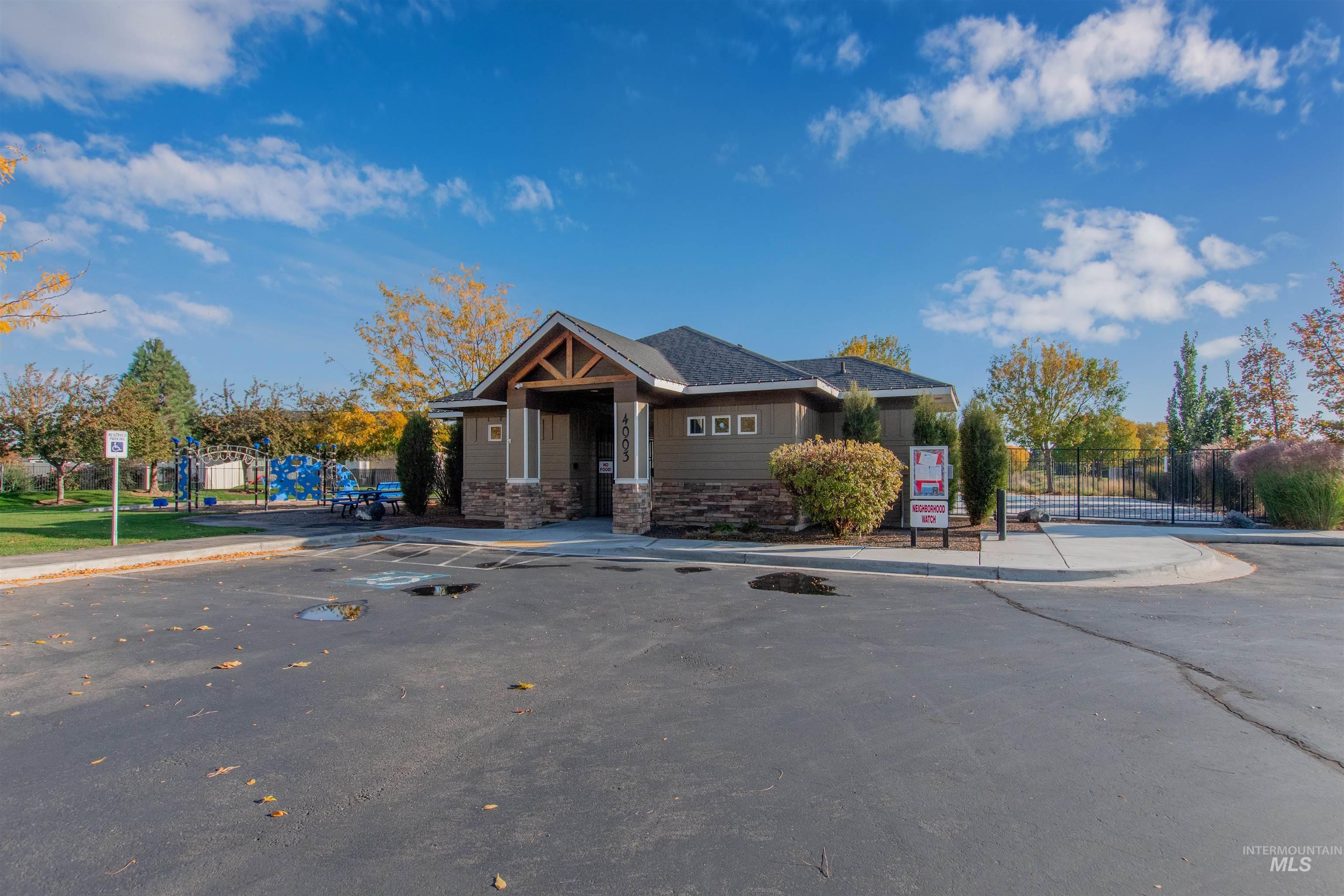 5010 S Lava Springs Loop, Nampa, Idaho 83686, 3 Bedrooms, 2 Bathrooms, Residential For Sale, Price $415,000, 98965046