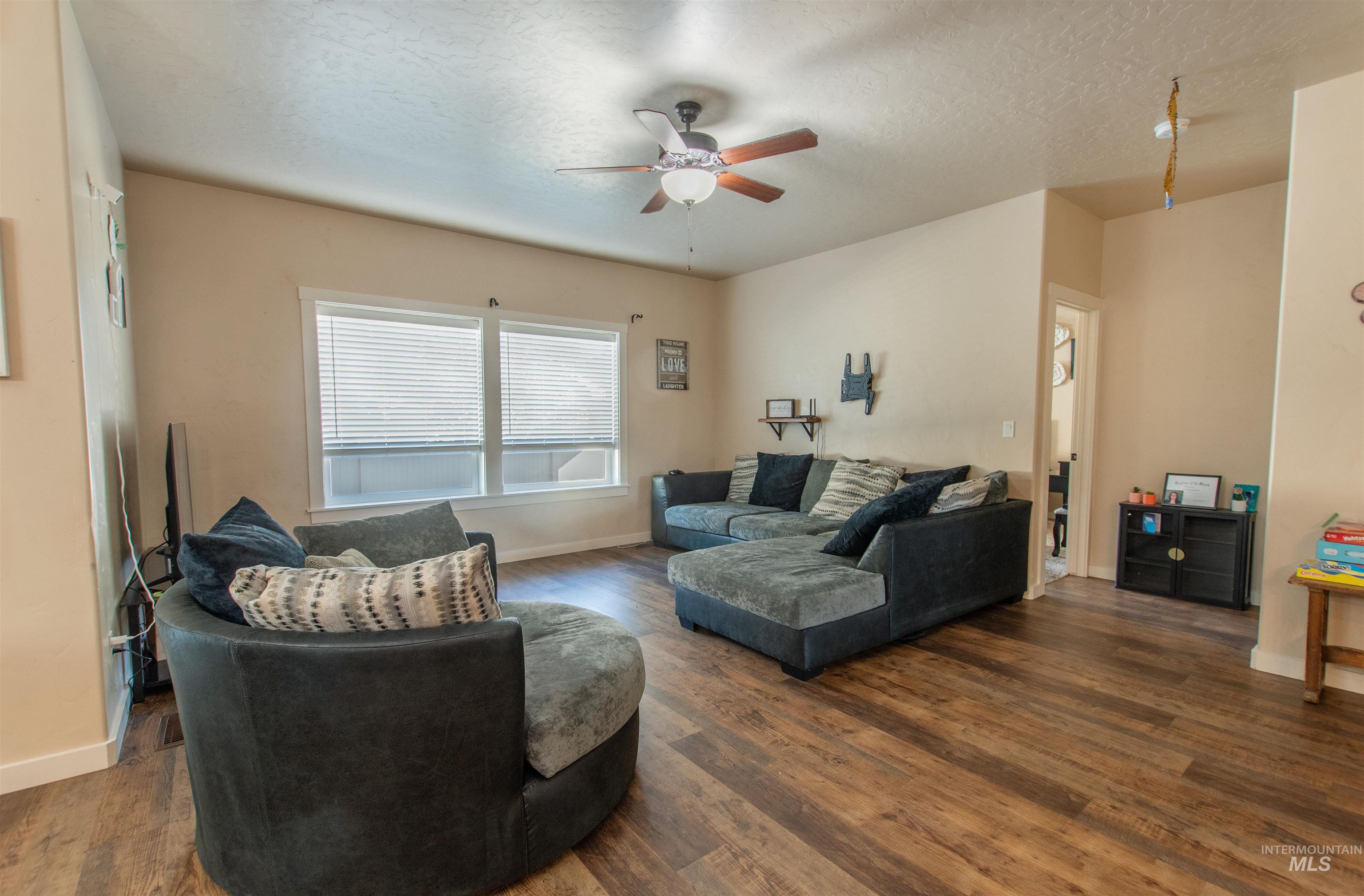 5010 S Lava Springs Loop, Nampa, Idaho 83686, 3 Bedrooms, 2 Bathrooms, Residential For Sale, Price $415,000, 98965046