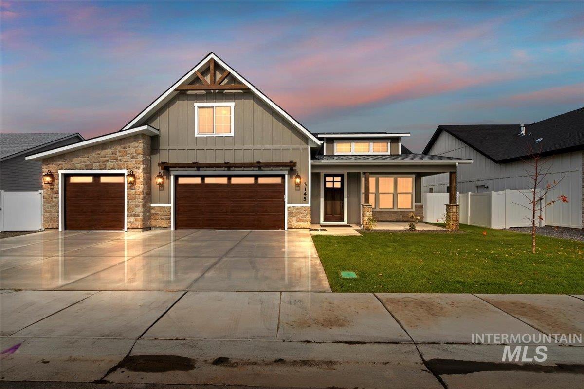 3145 Moonrise Rd, Twin Falls, Idaho 83301-8450, 4 Bedrooms, 3 Bathrooms, Residential For Sale, Price $634,900,MLS 98965054