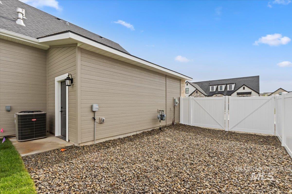 3145 Moonrise Rd, Twin Falls, Idaho 83301-8450, 4 Bedrooms, 3 Bathrooms, Residential For Sale, Price $634,900,MLS 98965054