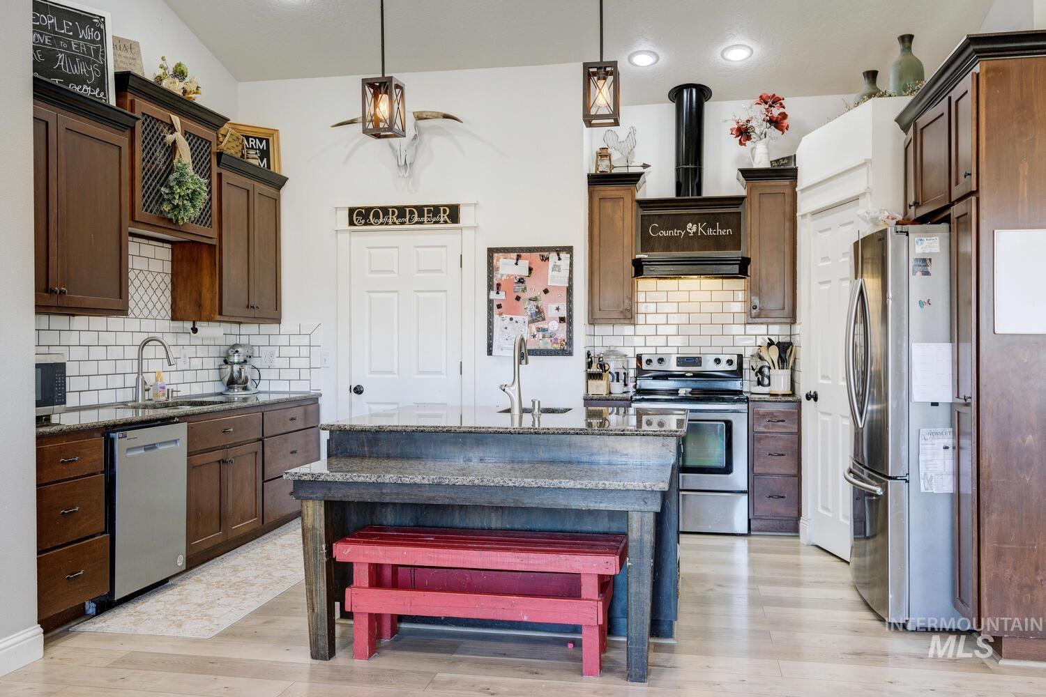 540 Morning Dove Way, Marsing, Idaho 83639, 4 Bedrooms, 2 Bathrooms, Residential For Sale, Price $429,999,MLS 98965084