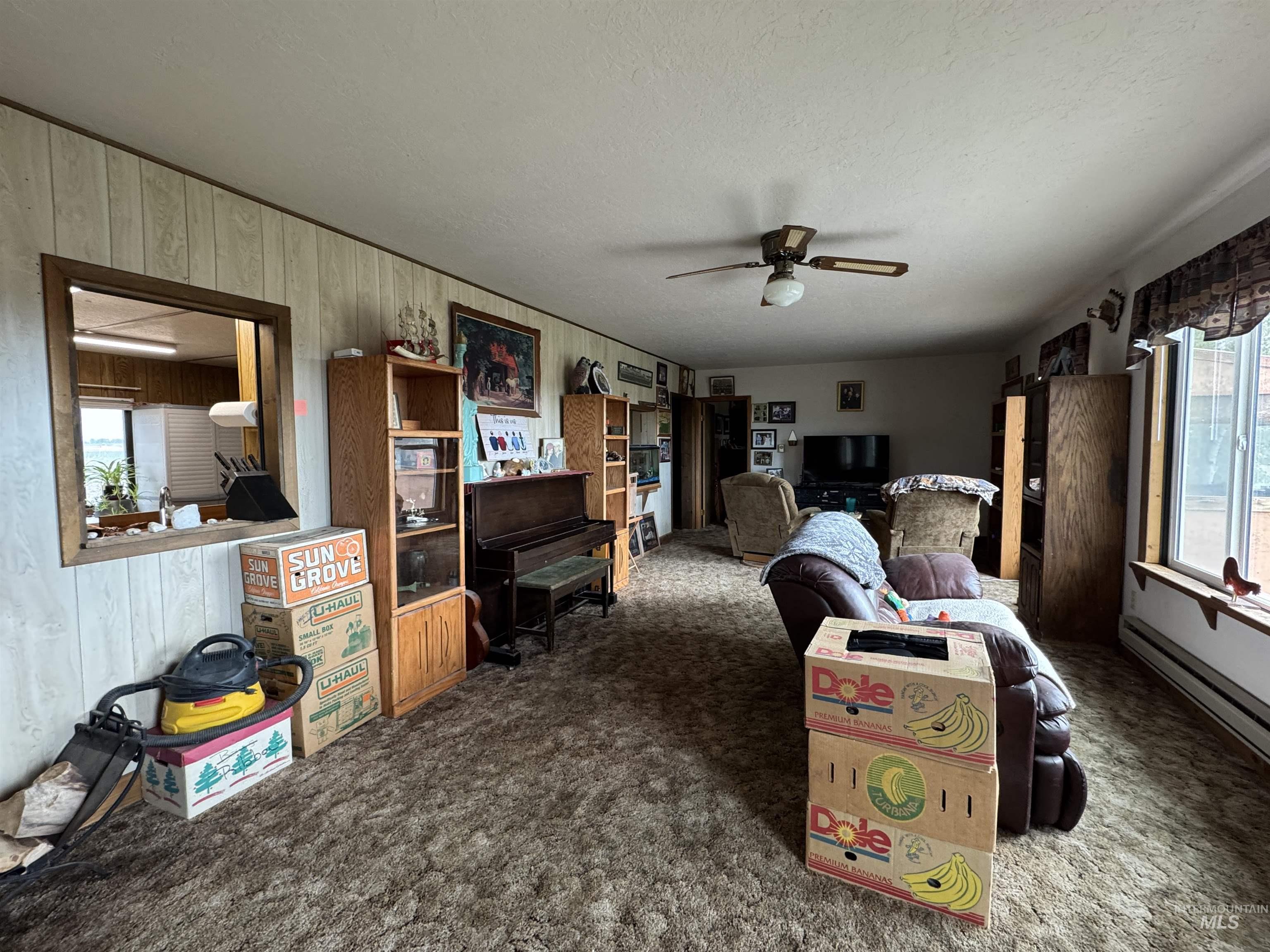 246 North 300 West, Jerome, Idaho 83338, 3 Bedrooms, 2 Bathrooms, Residential For Sale, Price $479,900,MLS 98965085