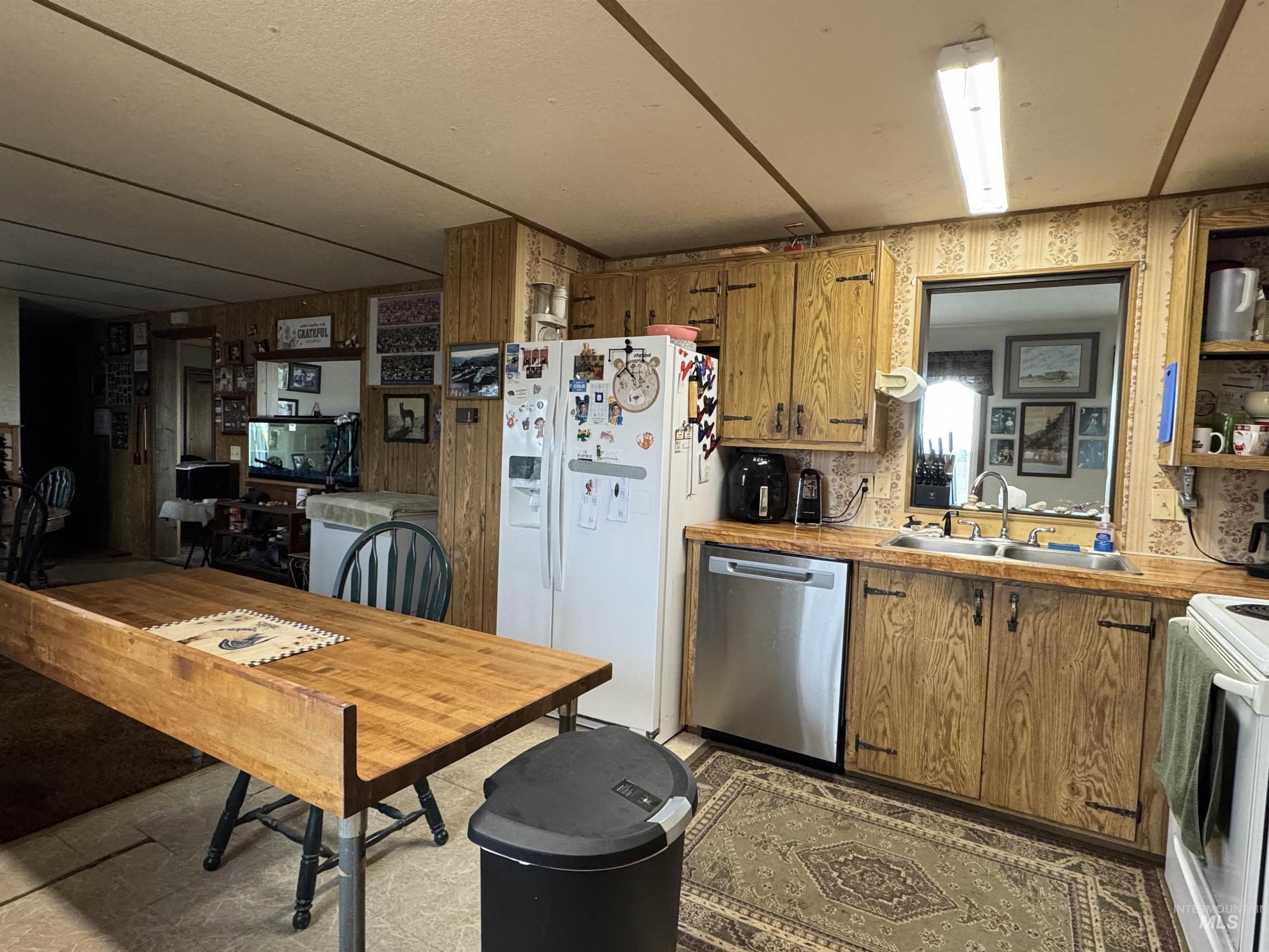 246 North 300 West, Jerome, Idaho 83338, 3 Bedrooms, 2 Bathrooms, Residential For Sale, Price $479,900,MLS 98965085