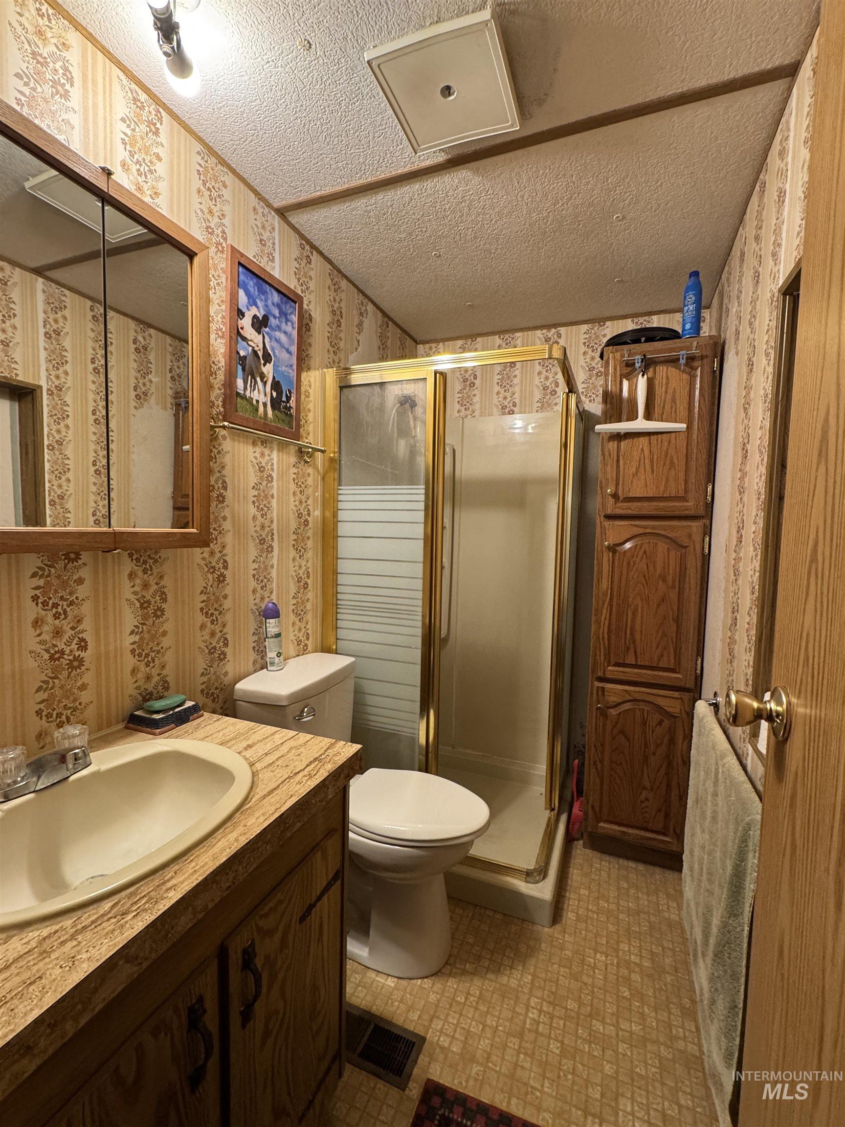 246 North 300 West, Jerome, Idaho 83338, 3 Bedrooms, 2 Bathrooms, Residential For Sale, Price $479,900,MLS 98965085