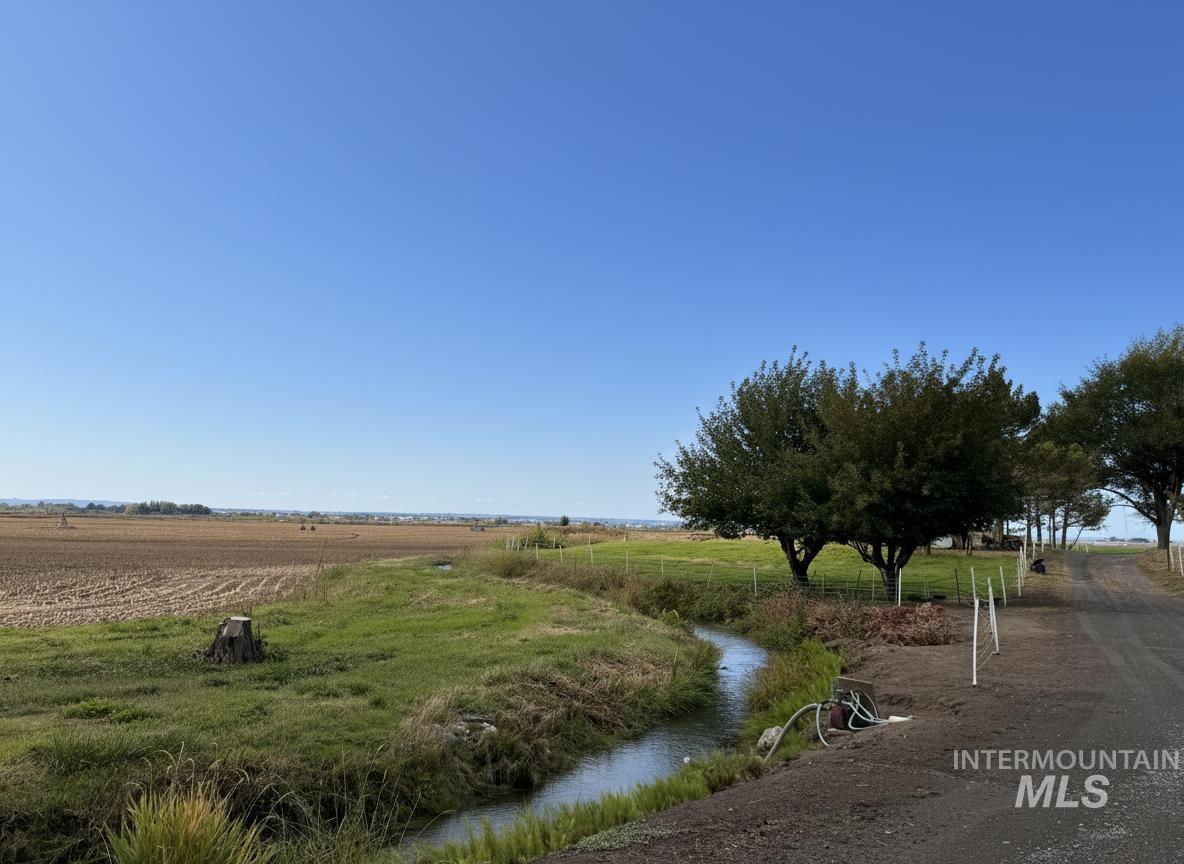 246 North 300 West, Jerome, Idaho 83338, 3 Bedrooms, 2 Bathrooms, Residential For Sale, Price $479,900,MLS 98965085