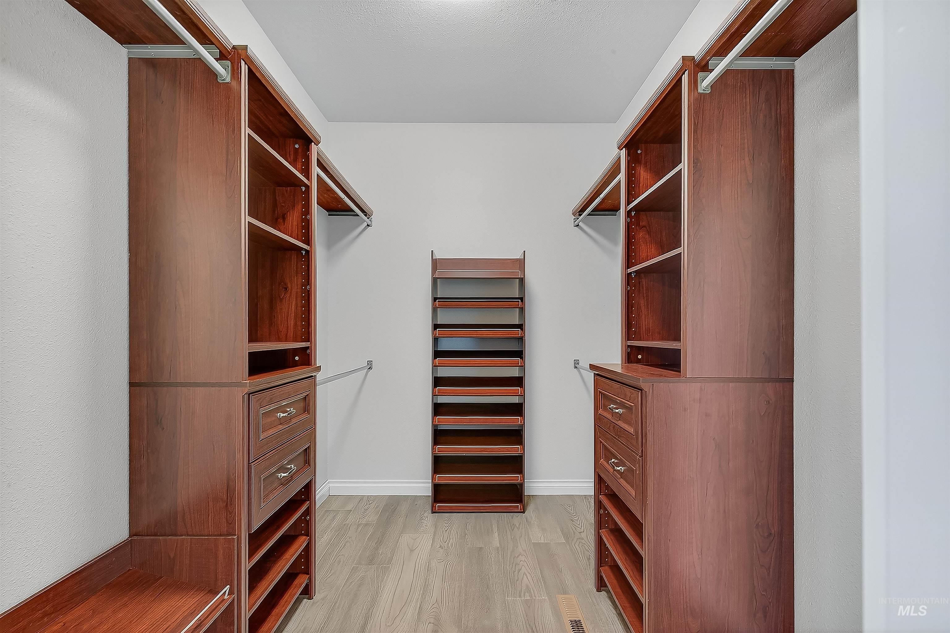 2233 Burrell Avenue, Lewiston, Idaho 83501, 6 Bedrooms, 4 Bathrooms, Residential For Sale, Price $1,299,000,MLS 98965088