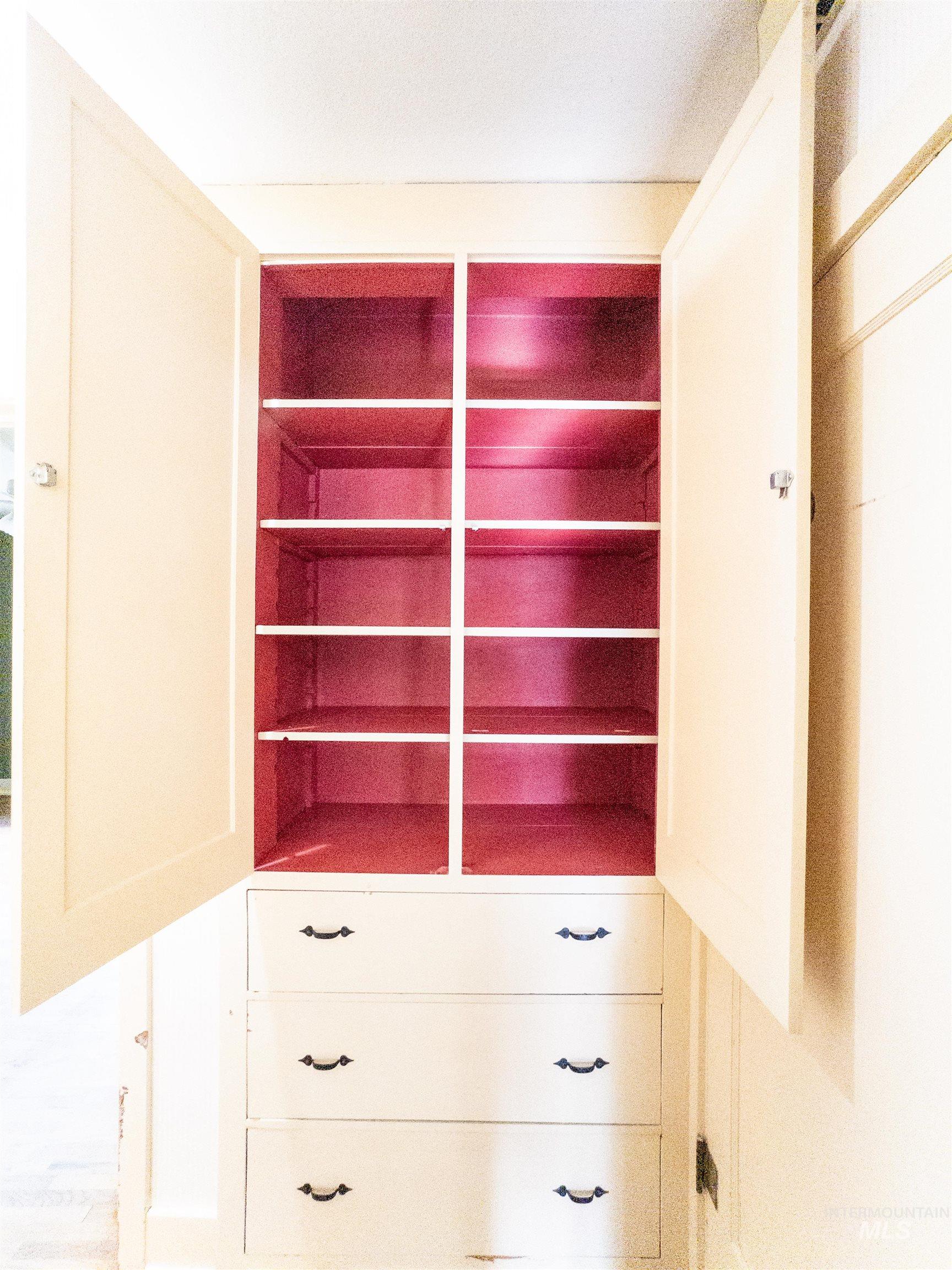 1922 Everett St, Caldwell, Idaho 83605, 6 Bedrooms, 2 Bathrooms, Residential For Sale, Price $429,900,MLS 98965091