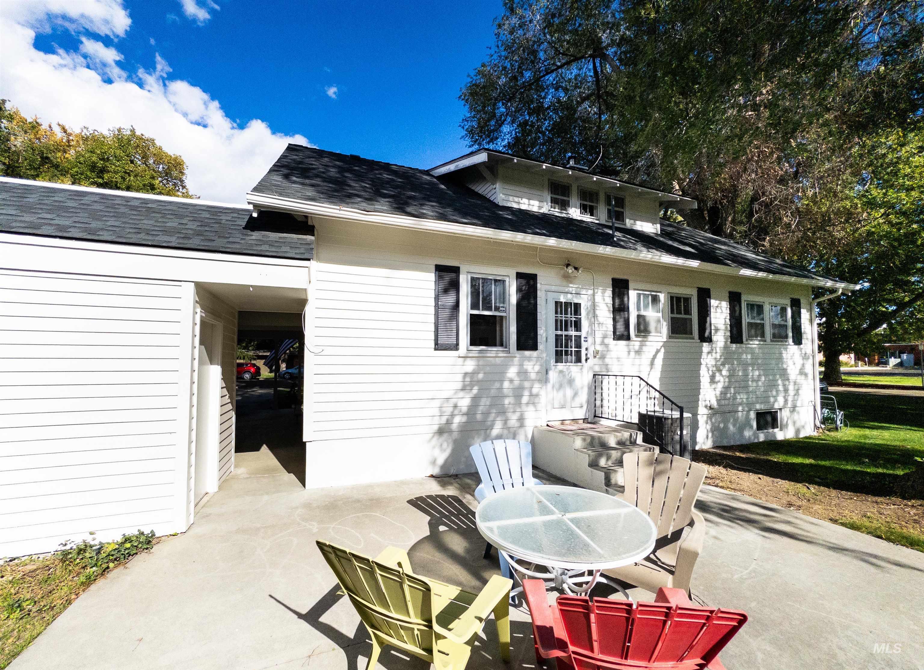 1922 Everett St, Caldwell, Idaho 83605, 6 Bedrooms, 2 Bathrooms, Residential For Sale, Price $429,900,MLS 98965091