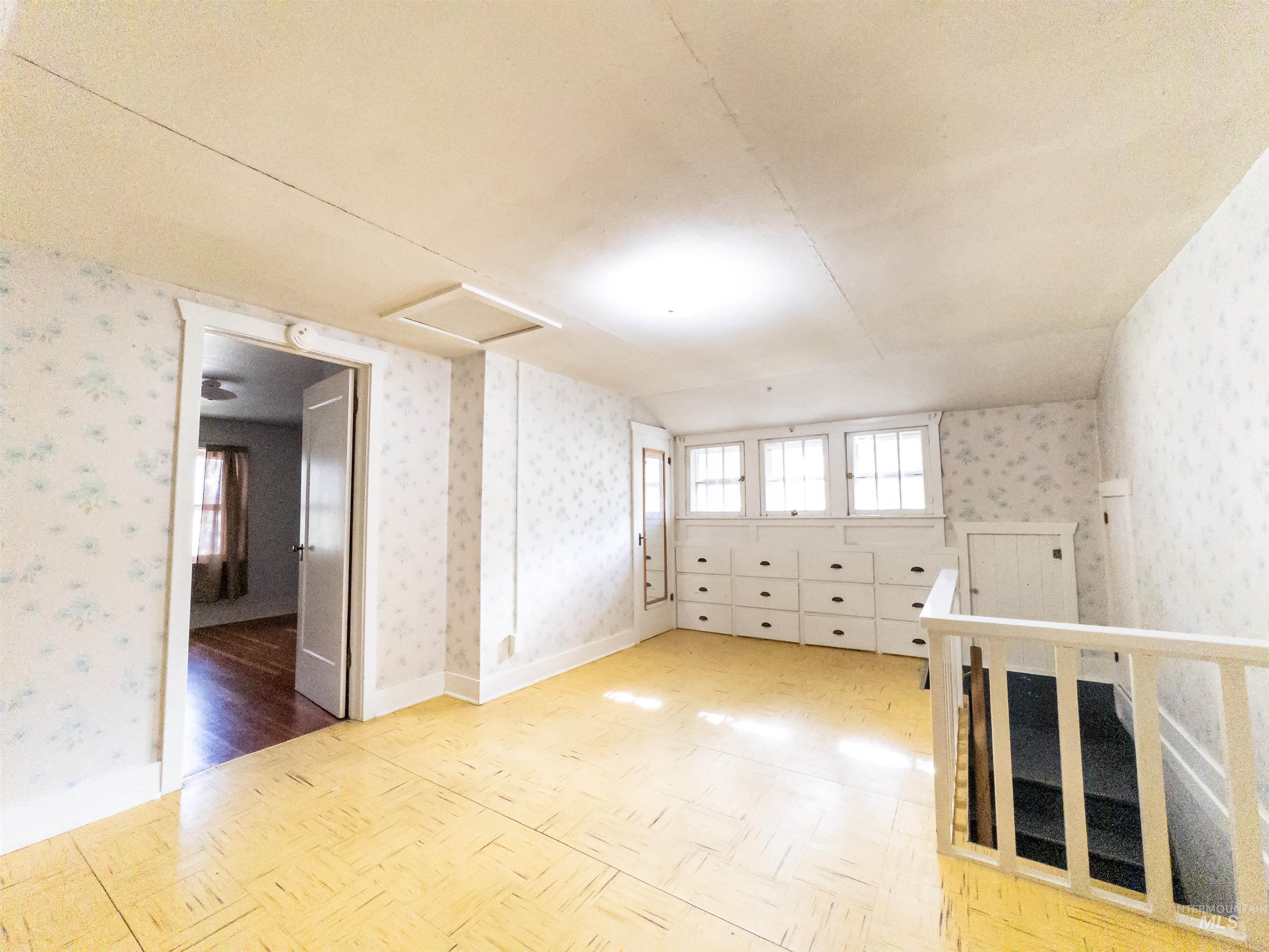 1922 Everett St, Caldwell, Idaho 83605, 6 Bedrooms, 2 Bathrooms, Residential For Sale, Price $429,900,MLS 98965091