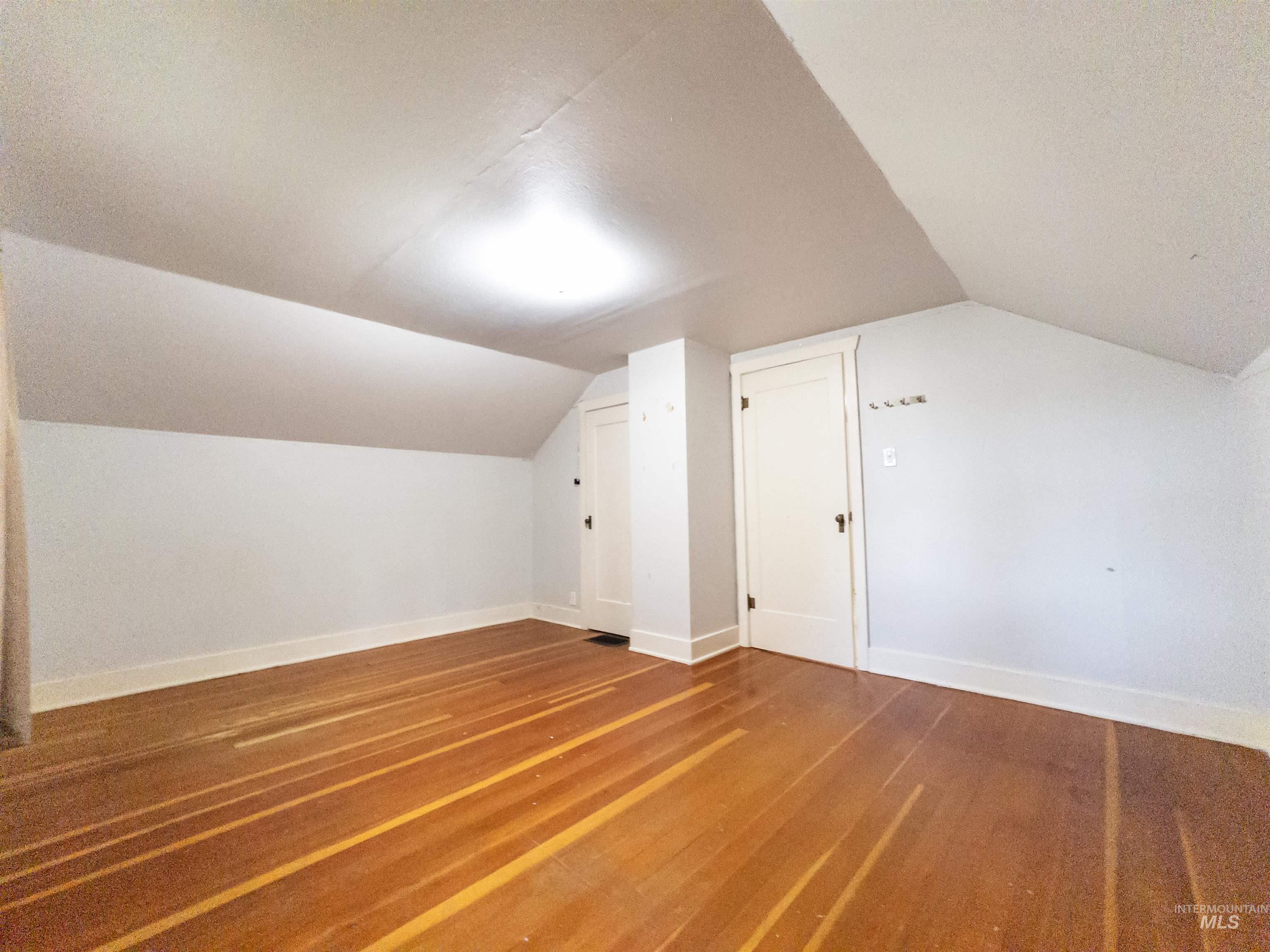 1922 Everett St, Caldwell, Idaho 83605, 6 Bedrooms, 2 Bathrooms, Residential For Sale, Price $429,900,MLS 98965091