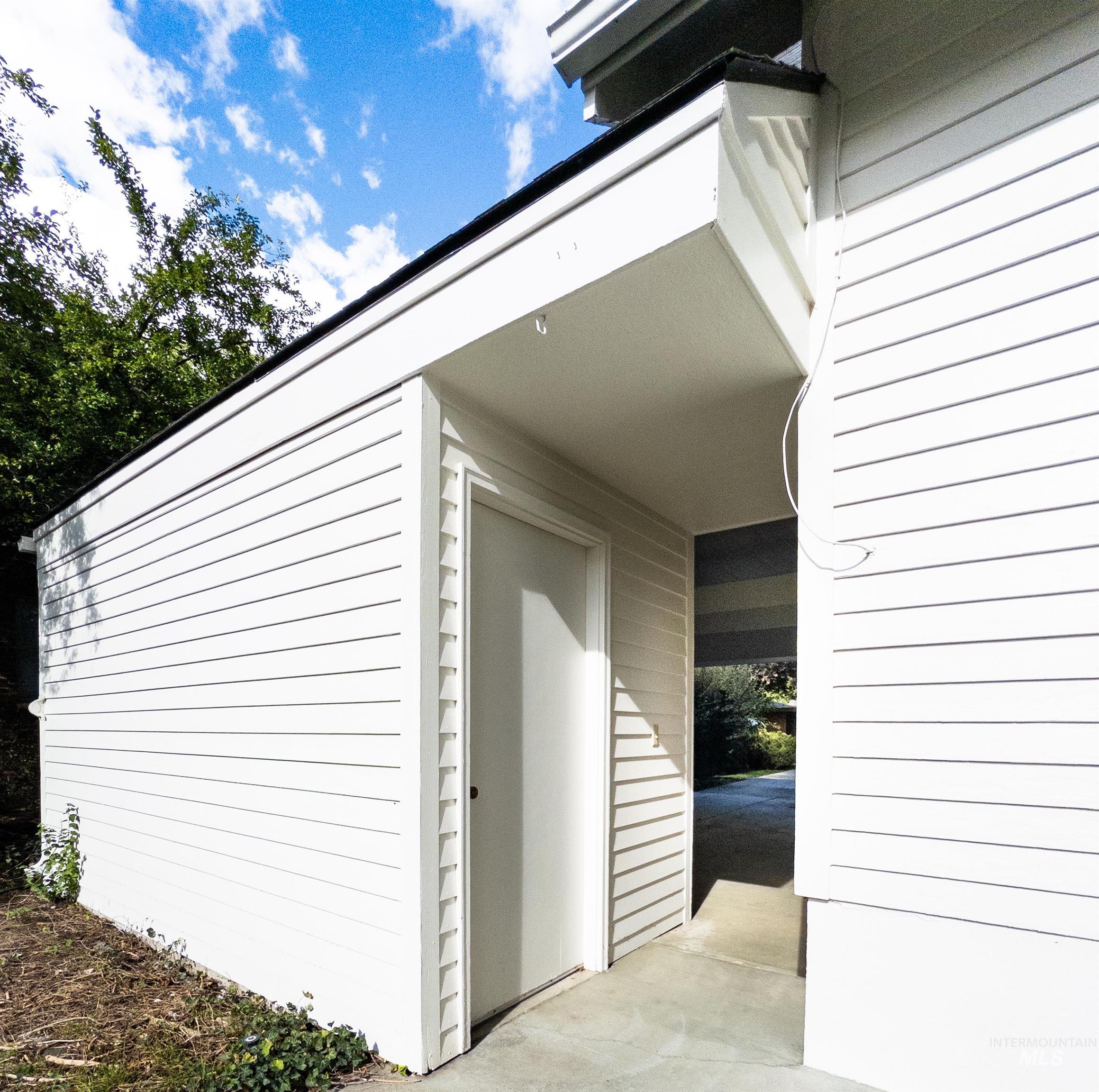 1922 Everett St, Caldwell, Idaho 83605, 6 Bedrooms, 2 Bathrooms, Residential For Sale, Price $429,900,MLS 98965091