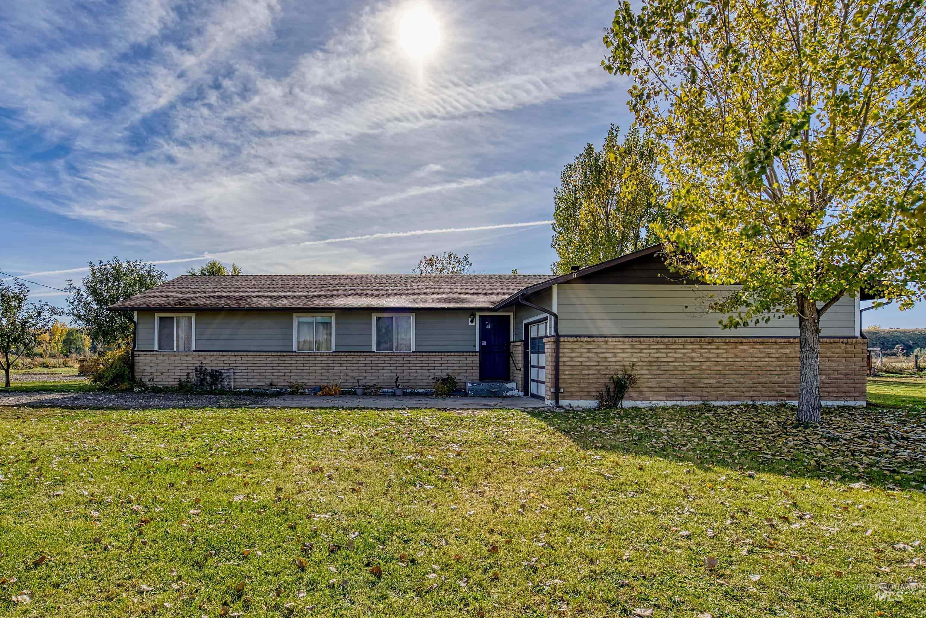 425 W Peach Rd, Ontario, Oregon 97914-8017, 5 Bedrooms, 2 Bathrooms, Farm & Ranch For Sale, Price $570,000, 98965103