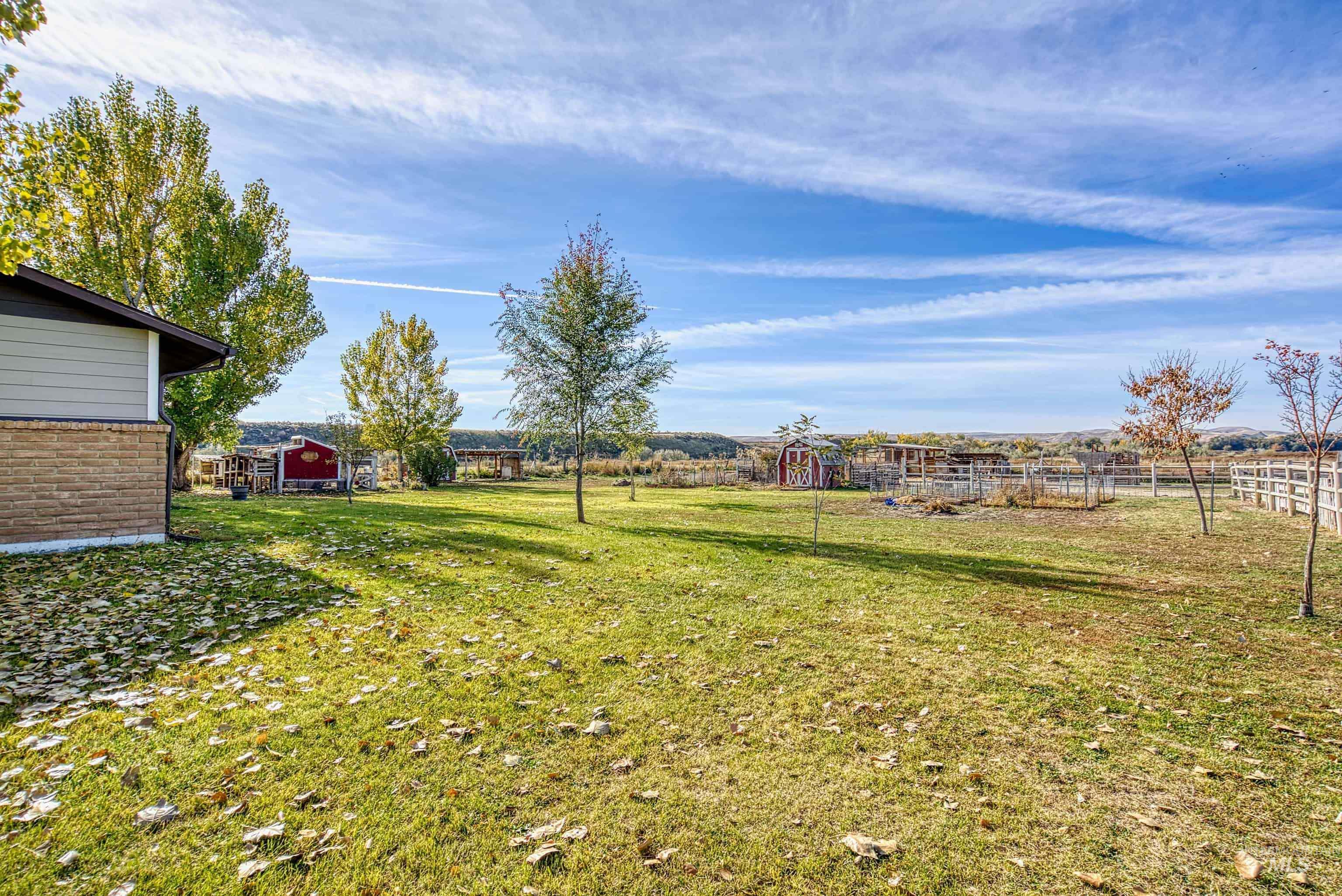 425 W Peach Rd, Ontario, Oregon 97914-8017, 5 Bedrooms, 2 Bathrooms, Farm & Ranch For Sale, Price $570,000, 98965103