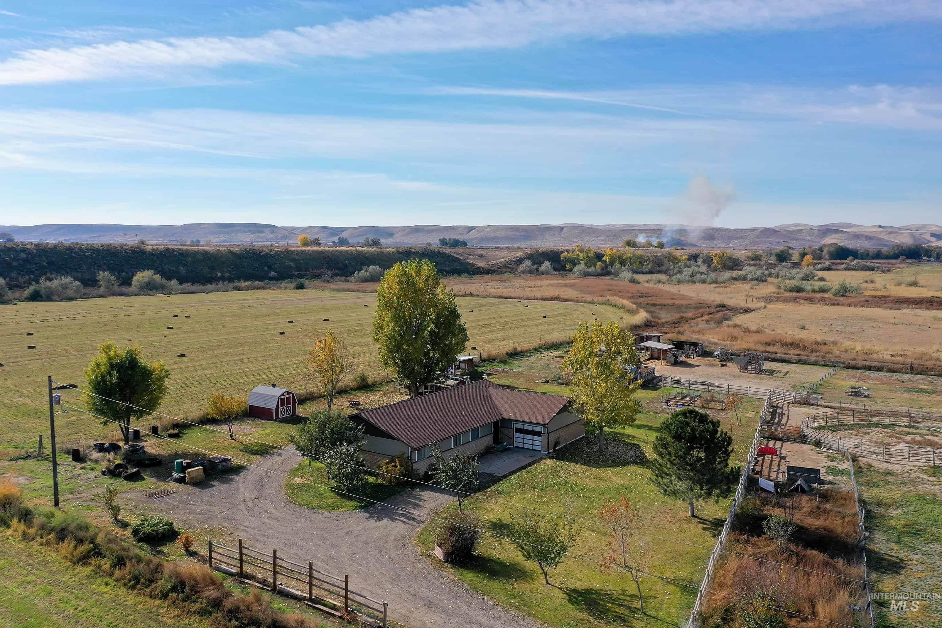 425 W Peach Rd, Ontario, Oregon 97914-8017, 5 Bedrooms, 2 Bathrooms, Farm & Ranch For Sale, Price $570,000, 98965103
