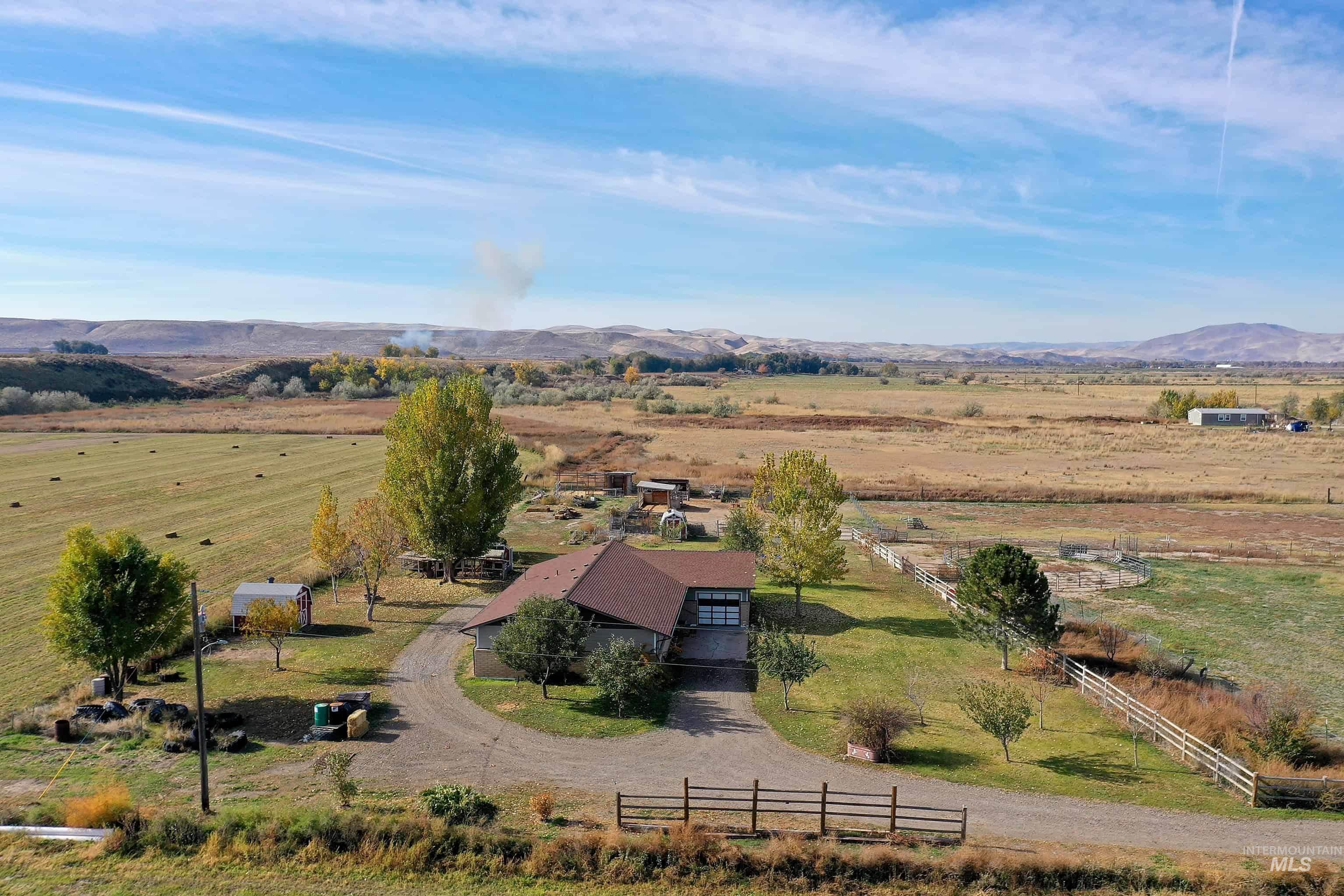 425 W Peach Rd, Ontario, Oregon 97914-8017, 5 Bedrooms, 2 Bathrooms, Farm & Ranch For Sale, Price $570,000, 98965103