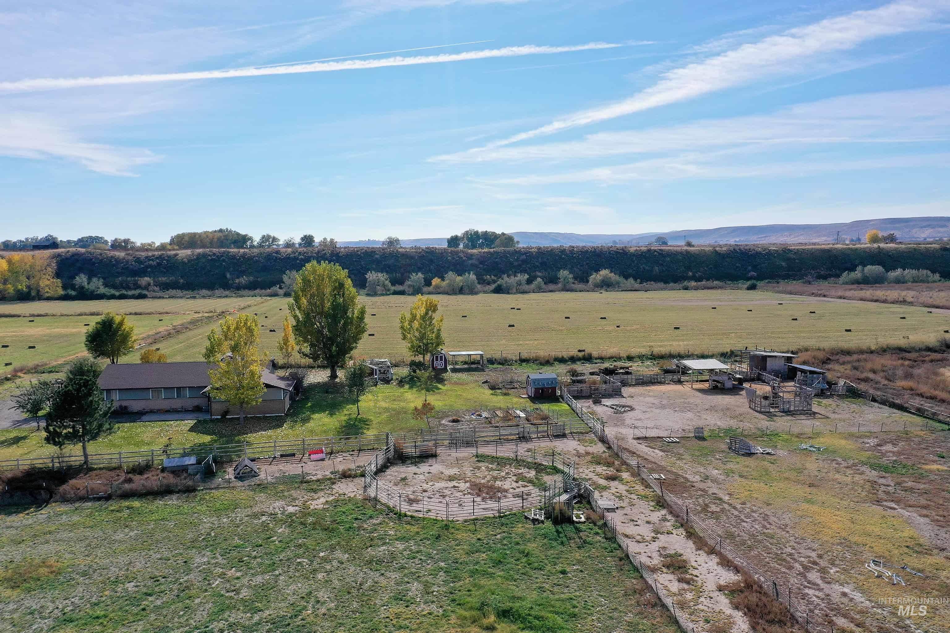 425 W Peach Rd, Ontario, Oregon 97914-8017, 5 Bedrooms, 2 Bathrooms, Farm & Ranch For Sale, Price $570,000, 98965103