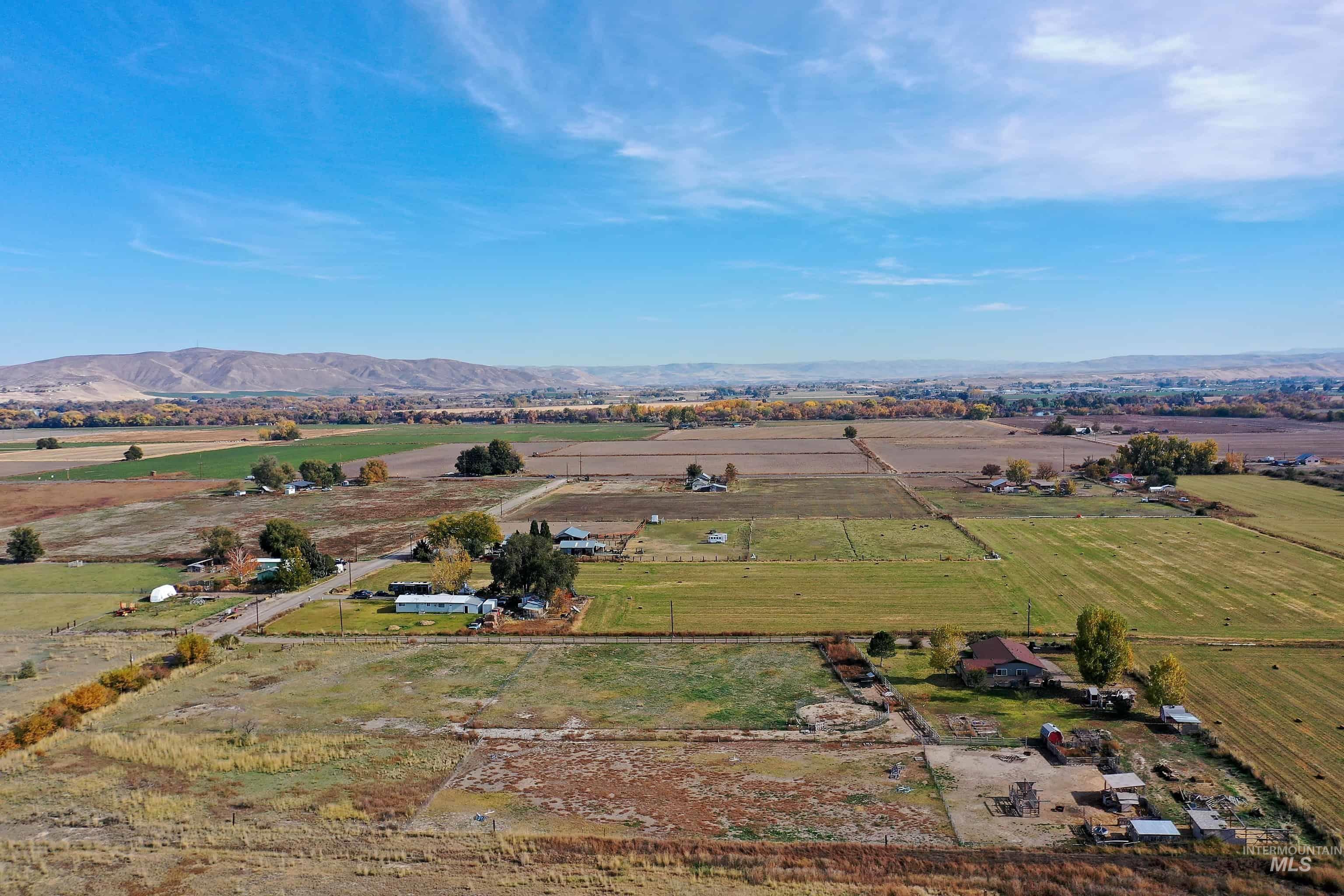 425 W Peach Rd, Ontario, Oregon 97914-8017, 5 Bedrooms, 2 Bathrooms, Farm & Ranch For Sale, Price $570,000, 98965103