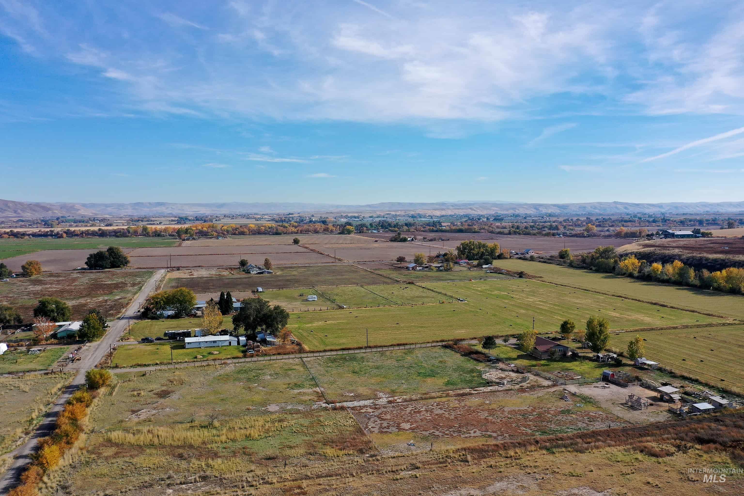 425 W Peach Rd, Ontario, Oregon 97914-8017, 5 Bedrooms, 2 Bathrooms, Farm & Ranch For Sale, Price $570,000, 98965103