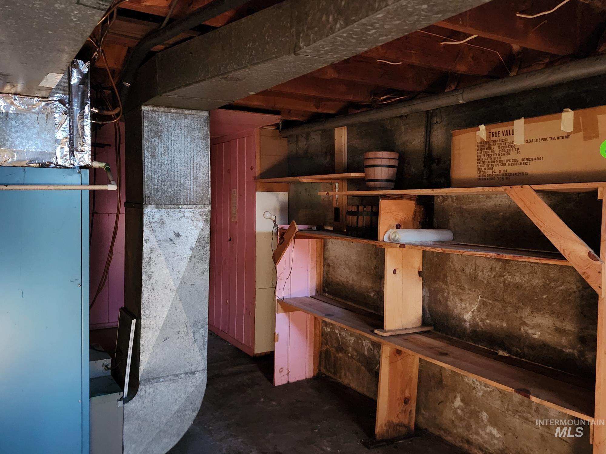 909 12th St, Kamiah, Idaho 83536, 4 Bedrooms, 2 Bathrooms, Residential For Sale, Price $255,000, 98965106