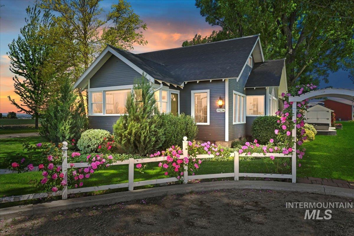 19234 Top Road, Caldwell, Idaho 83607, 3 Bedrooms, 2 Bathrooms, Residential For Sale, Price $1,199,000,MLS 98965120