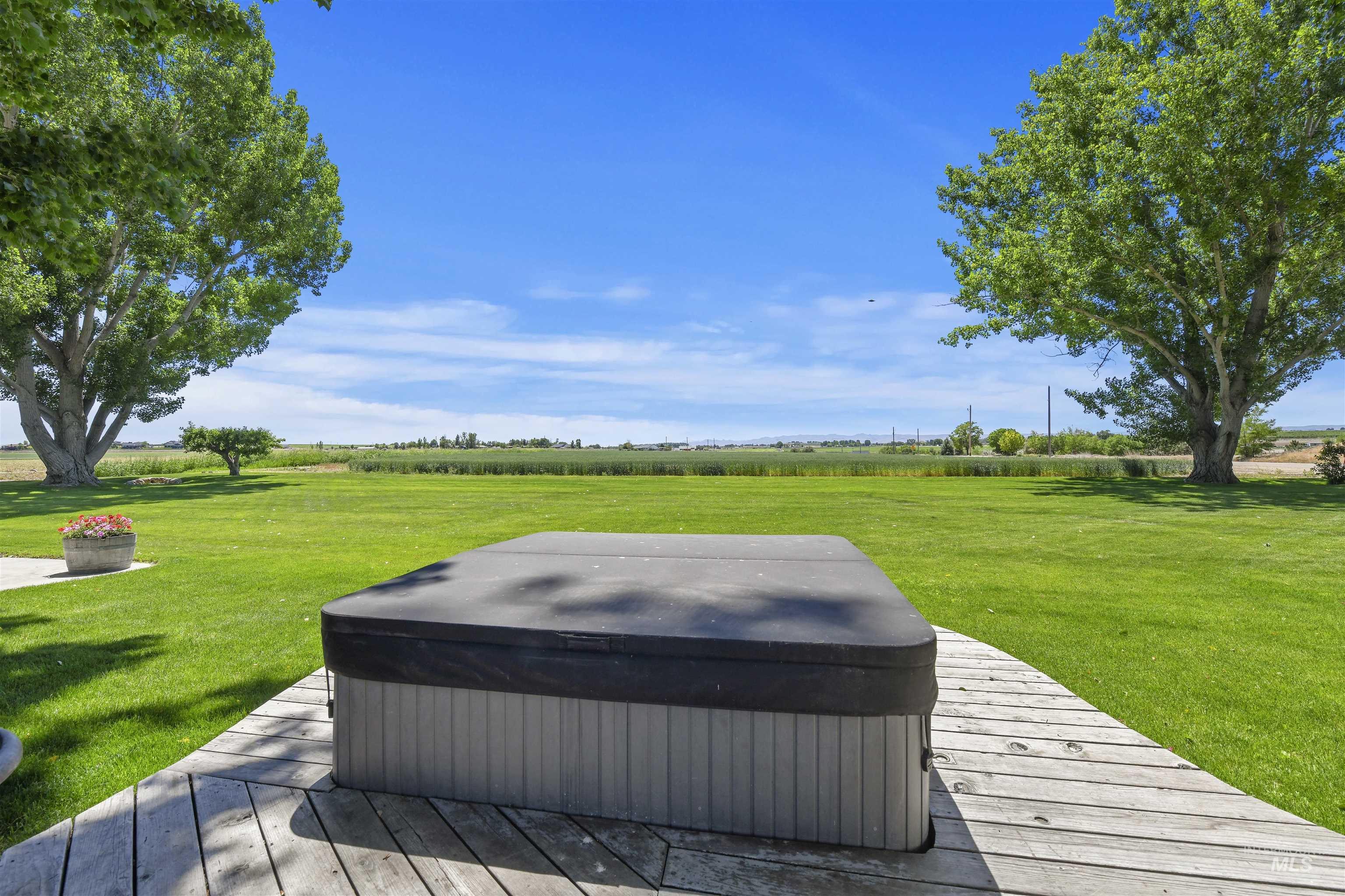 19234 Top Road, Caldwell, Idaho 83607, 3 Bedrooms, 2 Bathrooms, Residential For Sale, Price $1,199,000,MLS 98965120