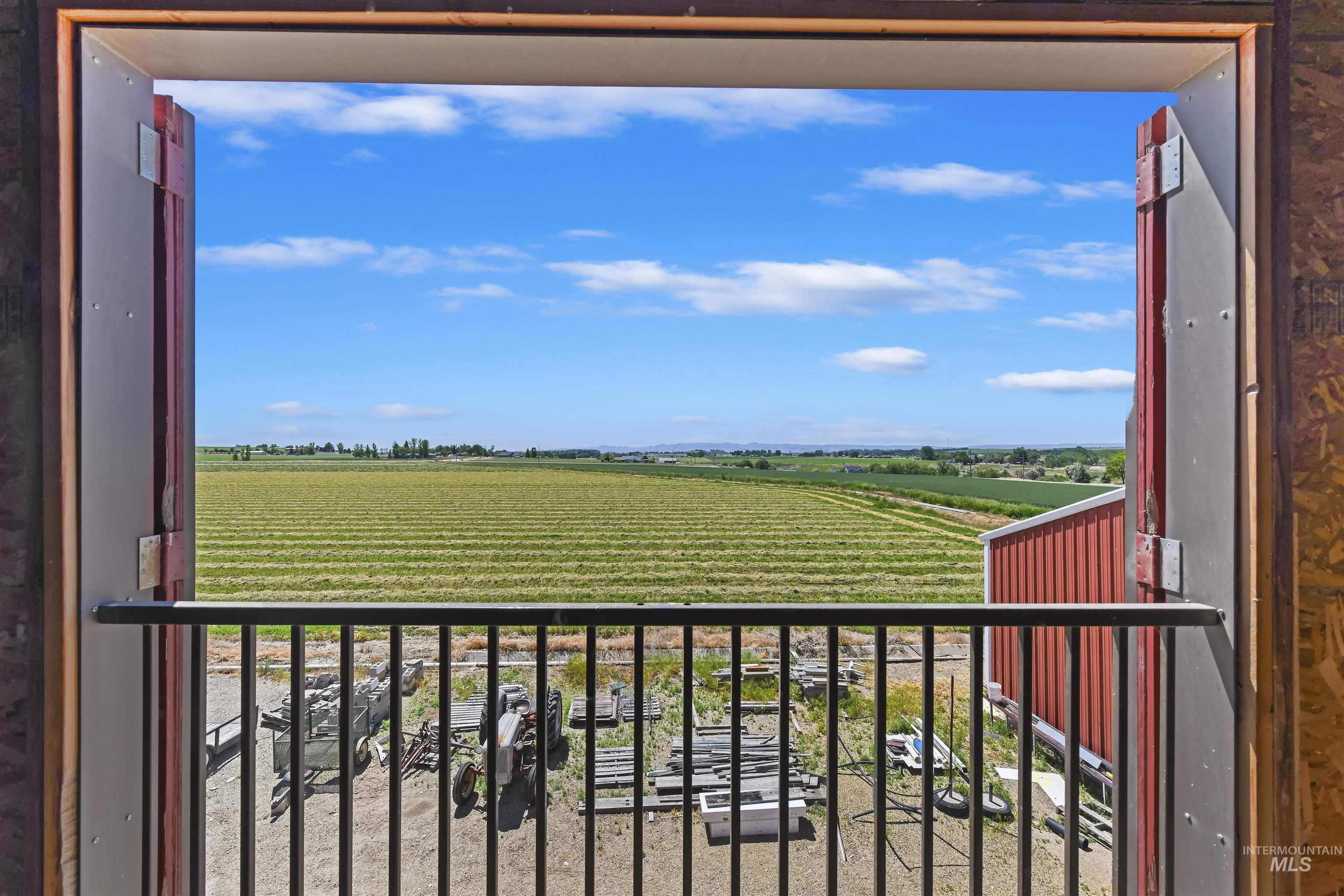 19234 Top Road, Caldwell, Idaho 83607, 3 Bedrooms, 2 Bathrooms, Residential For Sale, Price $1,199,000,MLS 98965120