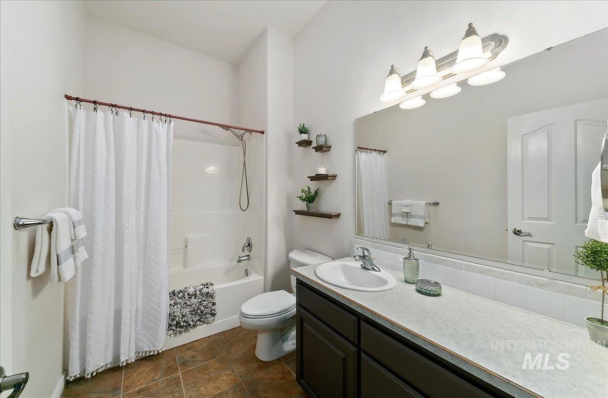 4019 E Man O War Dr, Nampa, Idaho 83686, 4 Bedrooms, 2.5 Bathrooms, Residential For Sale, Price $896,500,MLS 98965132