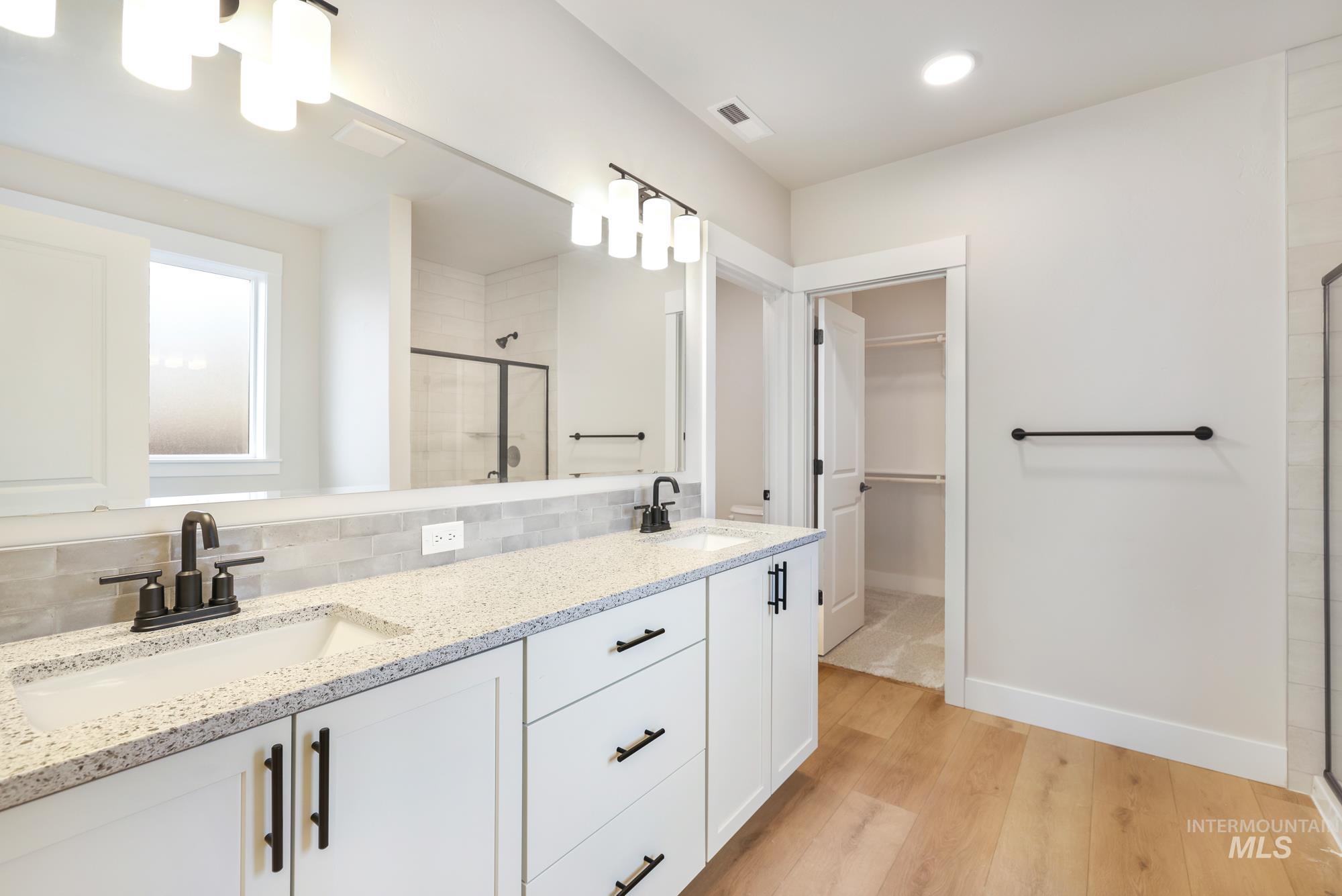 1677 Tule Dr, Twin Falls, Idaho 83301, 3 Bedrooms, 2 Bathrooms, Residential For Sale, Price $454,990, 98965140